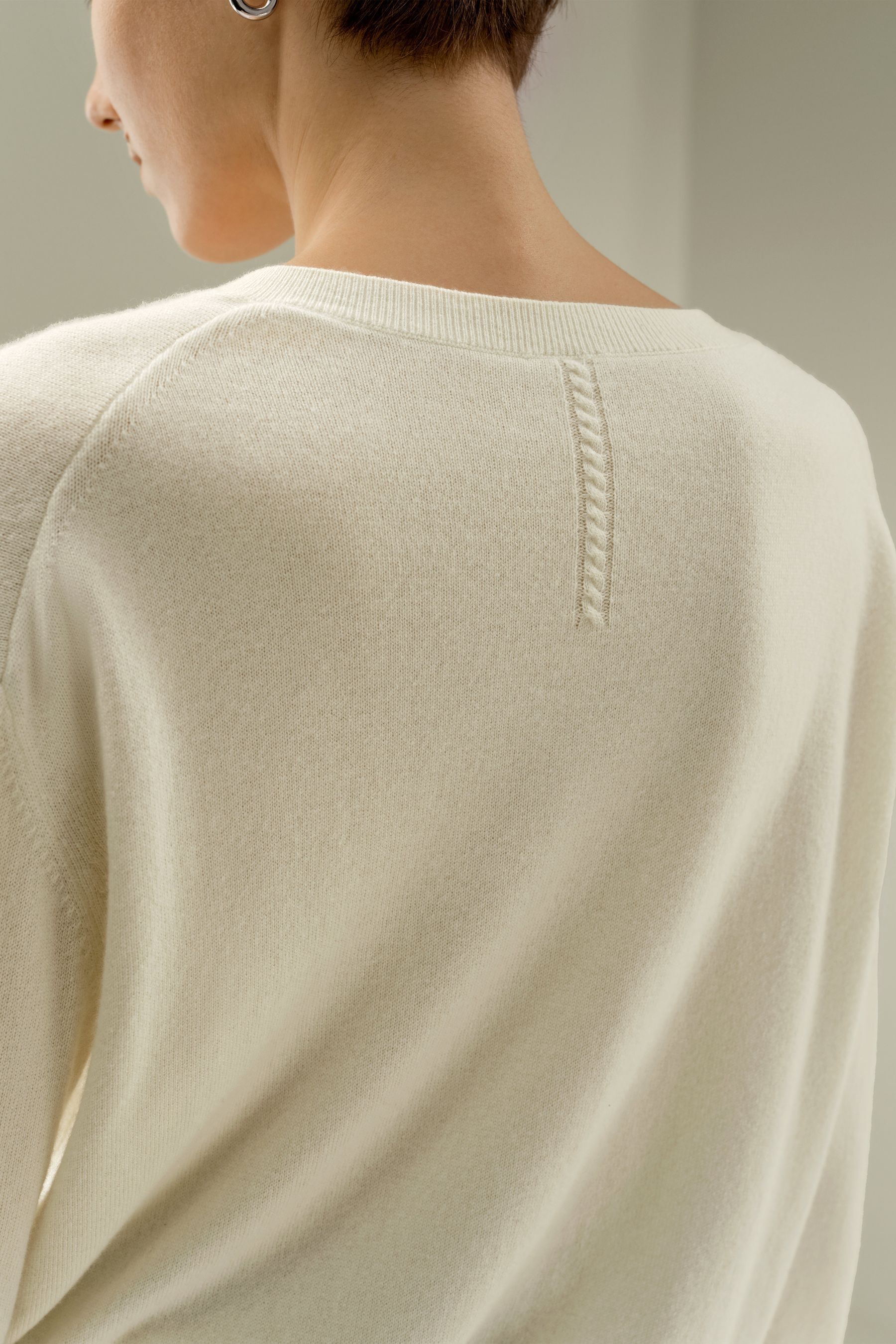 #color_Natural White