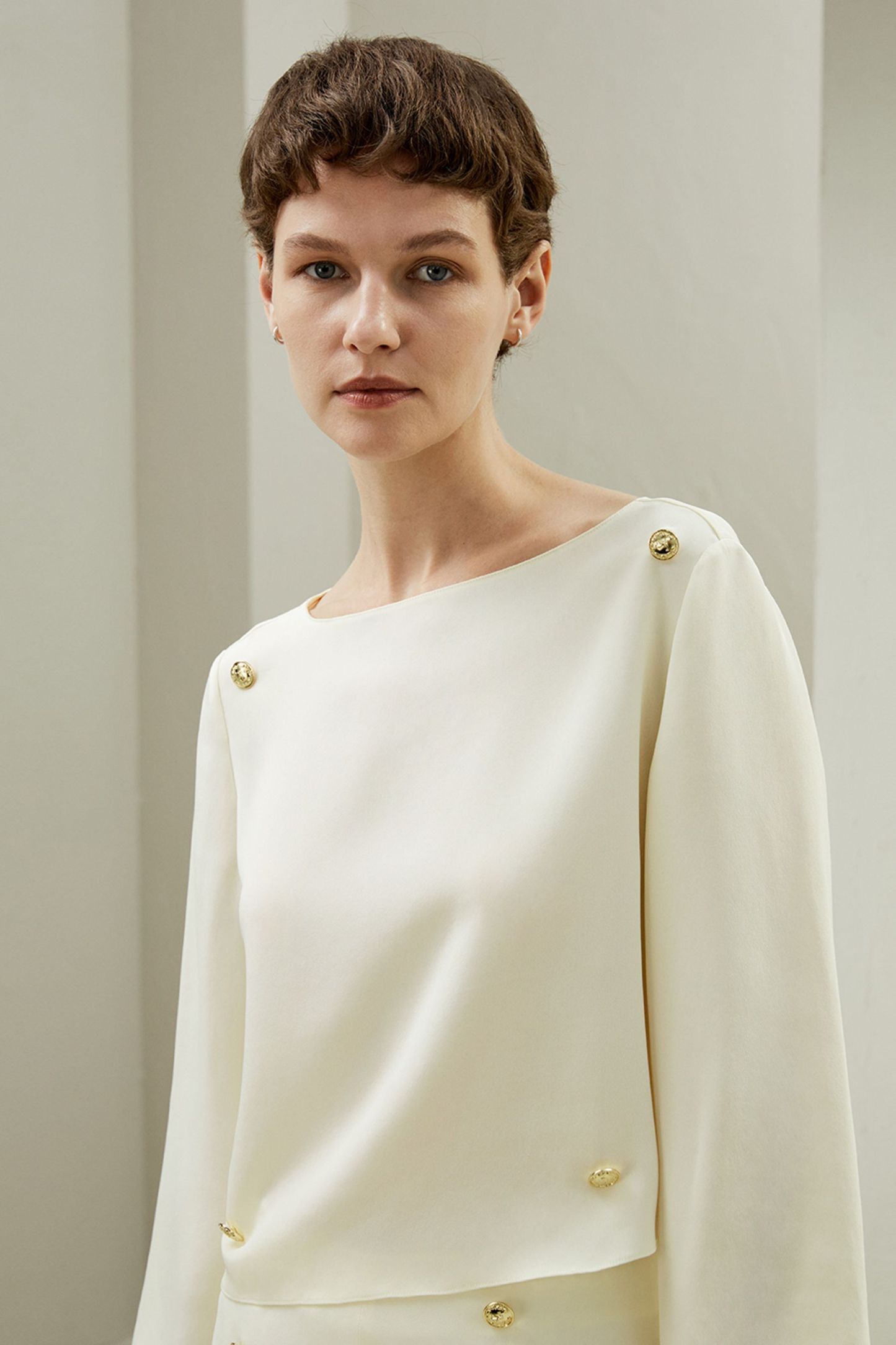 #color_Natural White