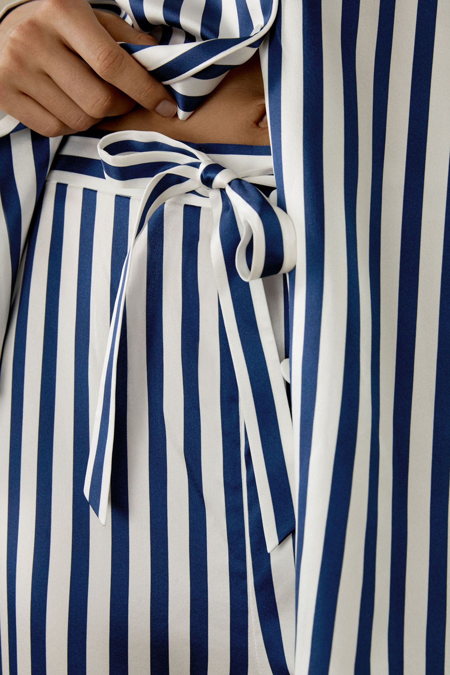 #color_Blue-White-Pinstripes