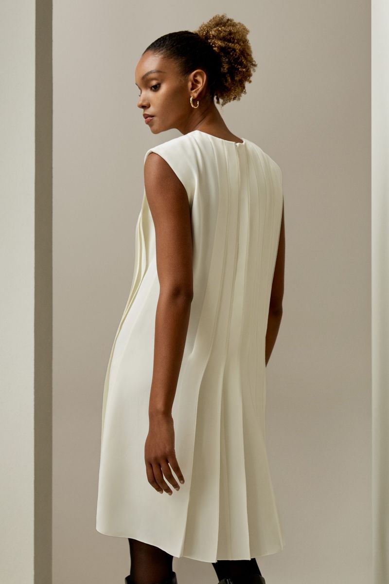 #color_Natural White