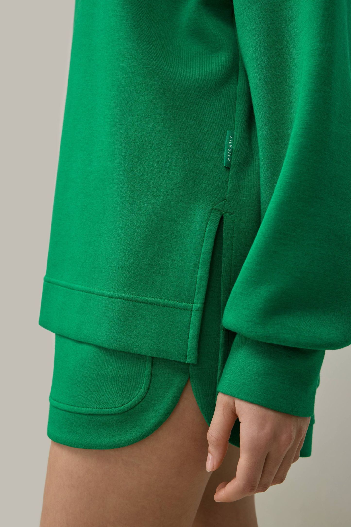 #color_Emerald Green