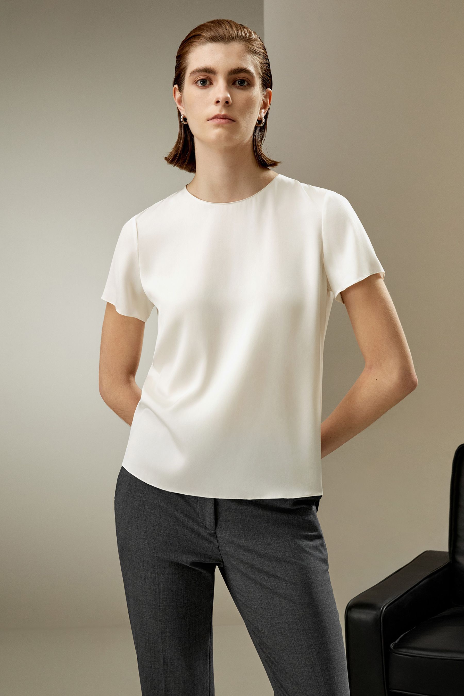 #color_Natural White