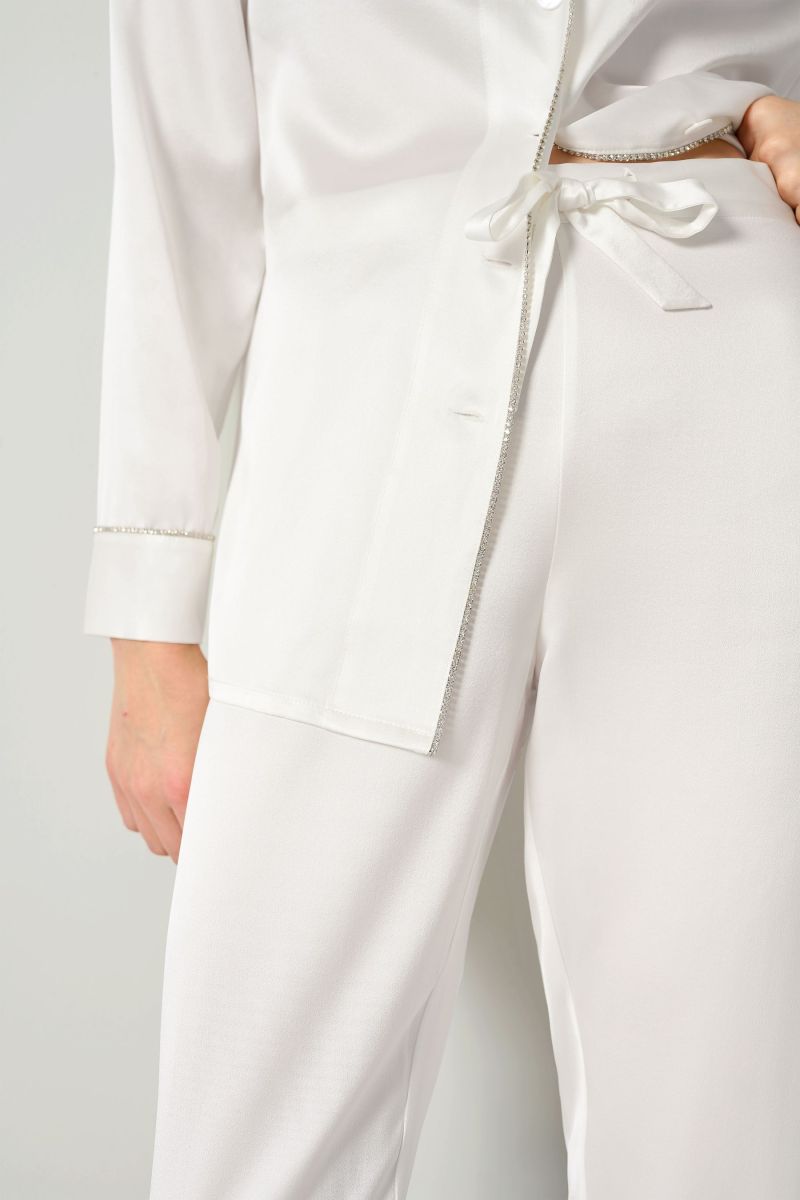 #color_Natural White