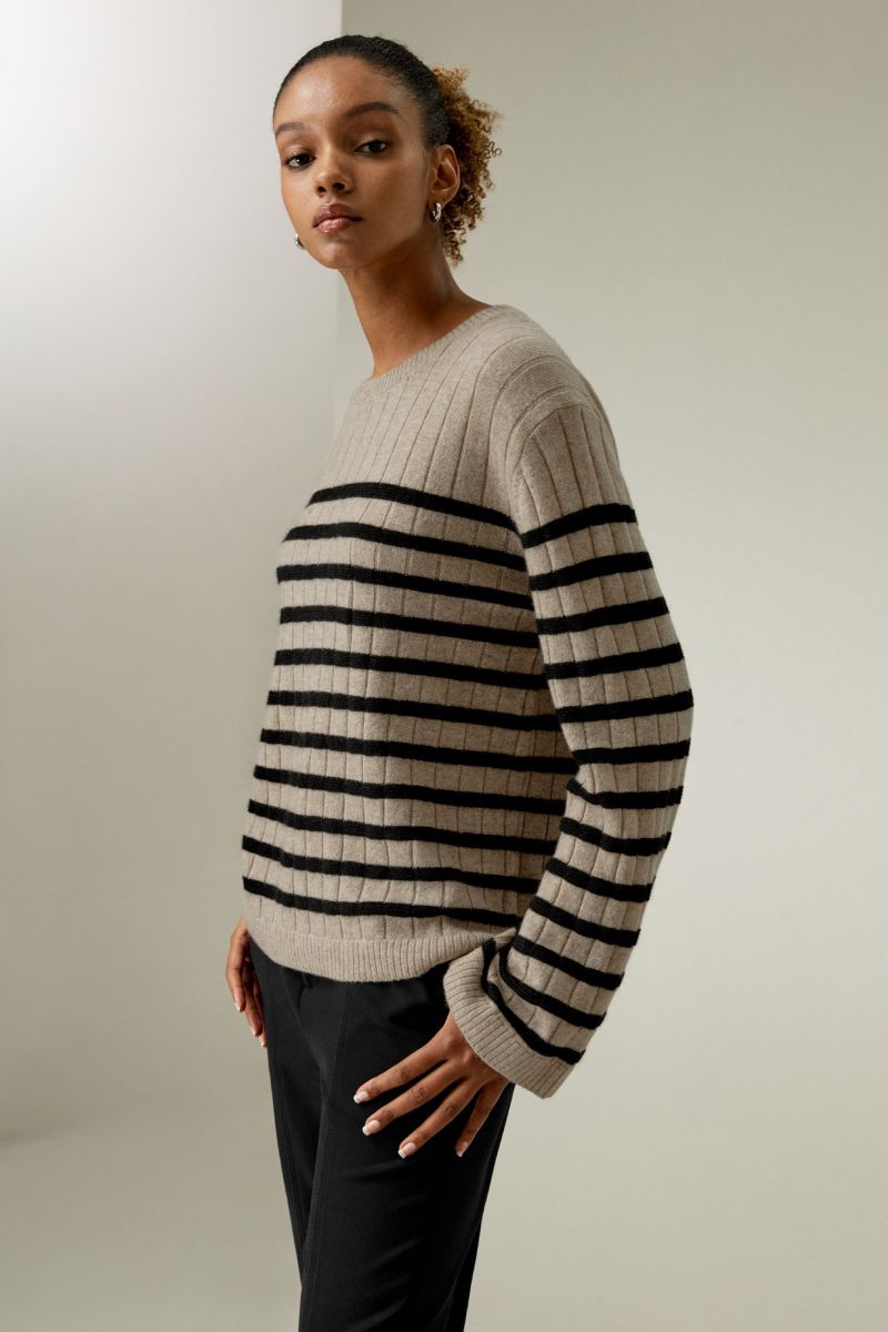 #color_Camel with Black Stripes