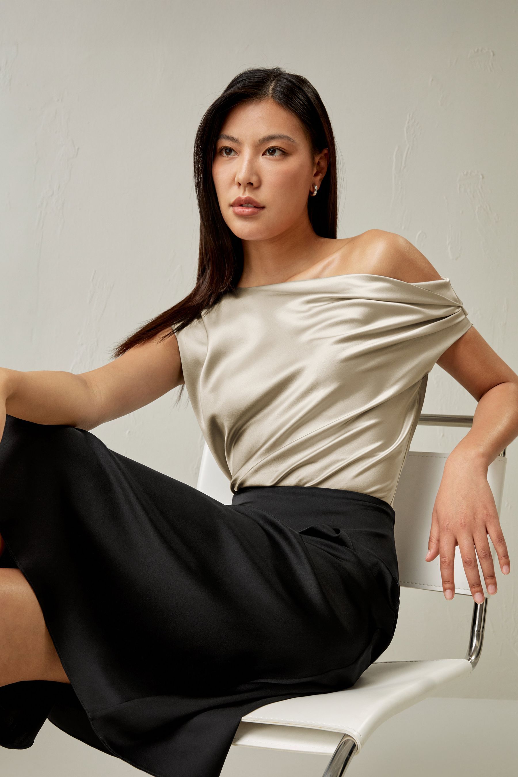 #color_Light Apricot