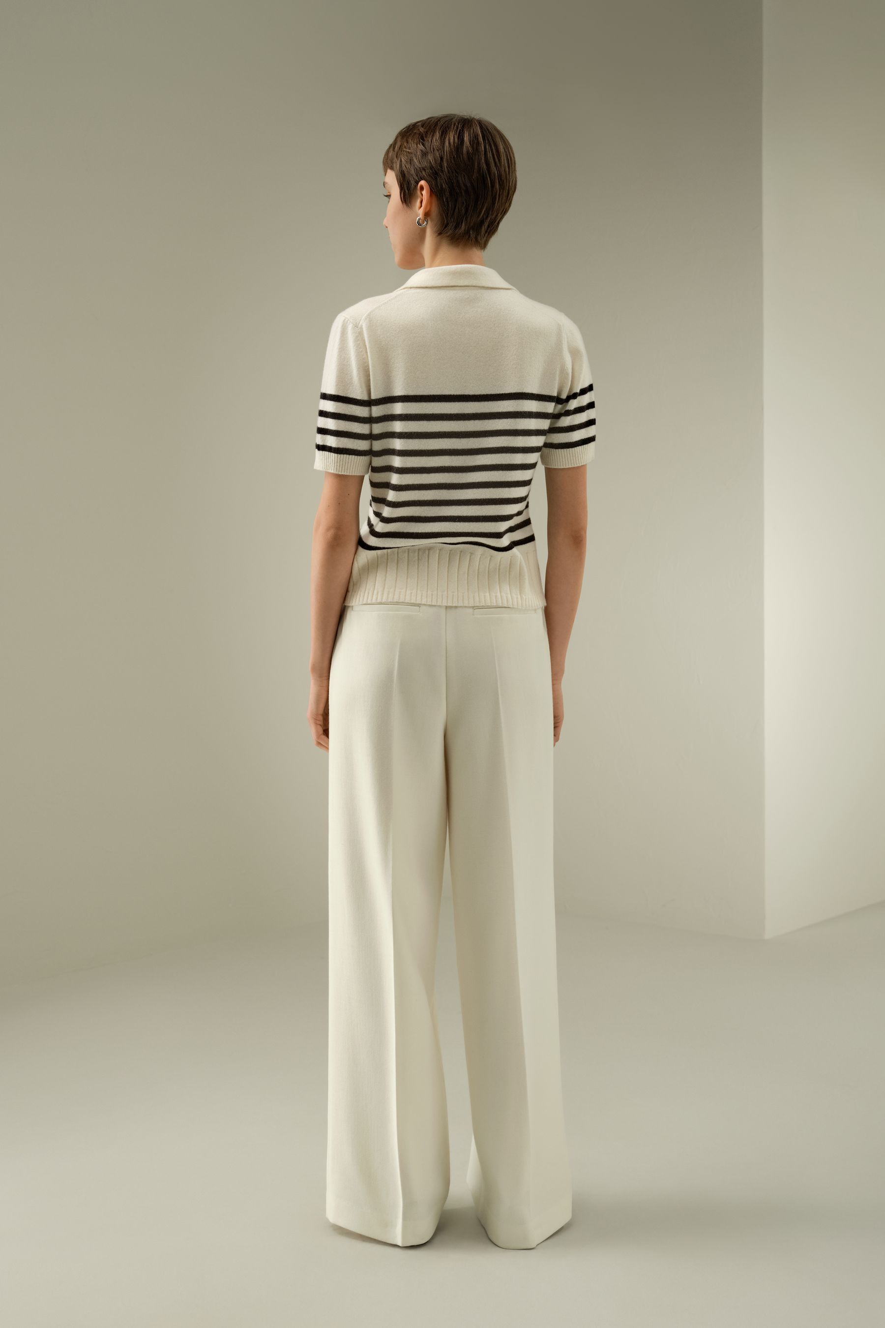 #color_Black Striped