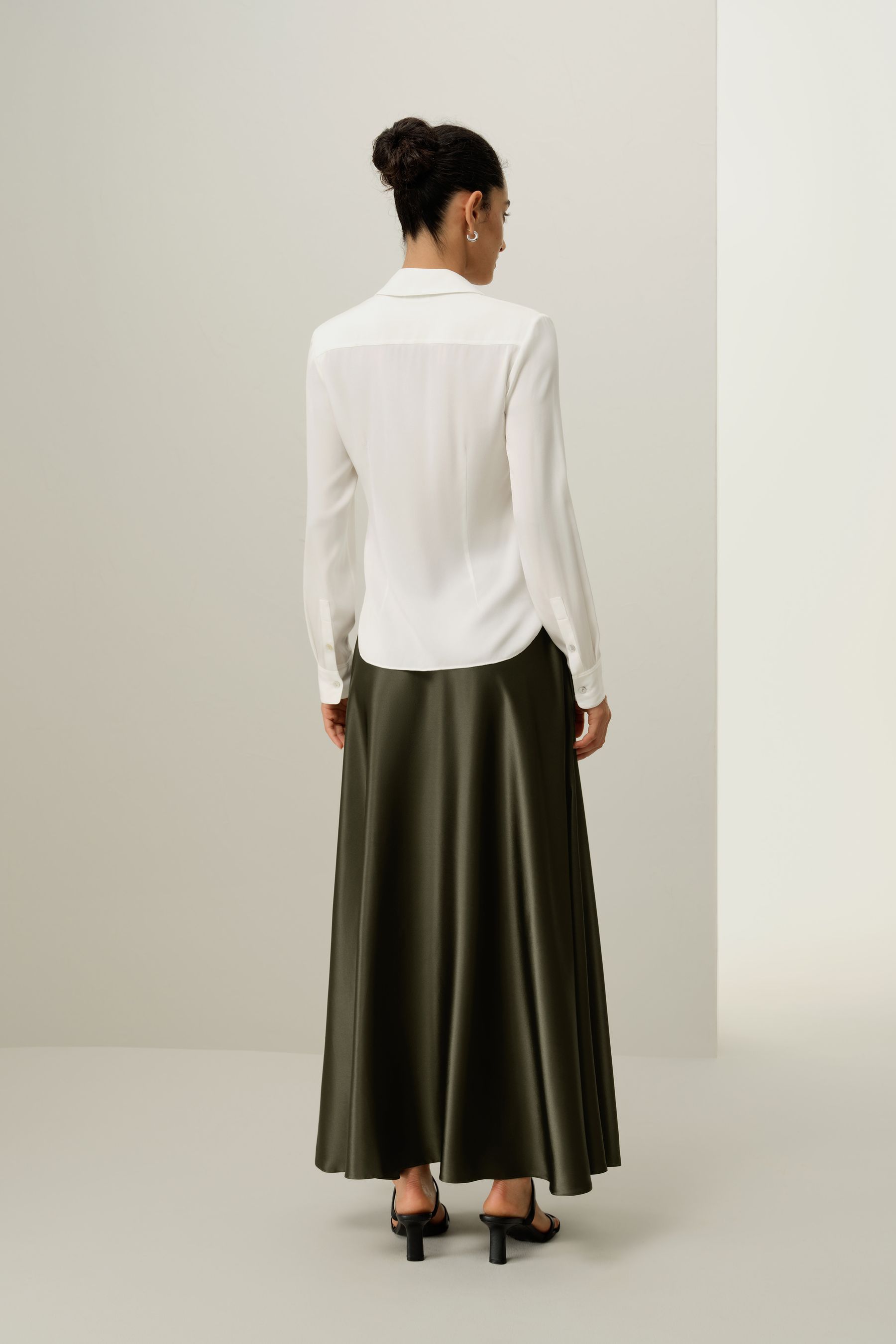 #color_Natural White