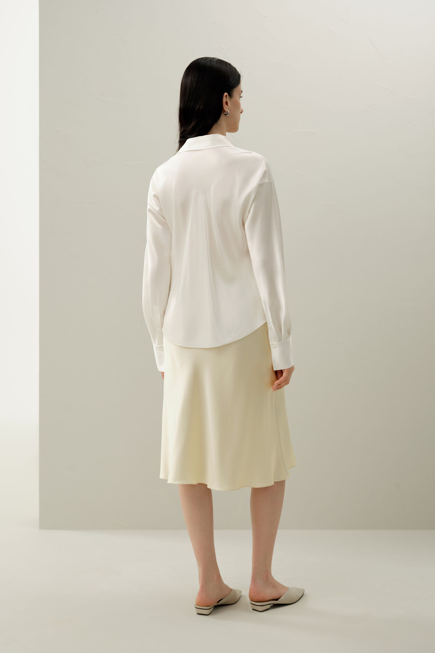 #color_Natural White