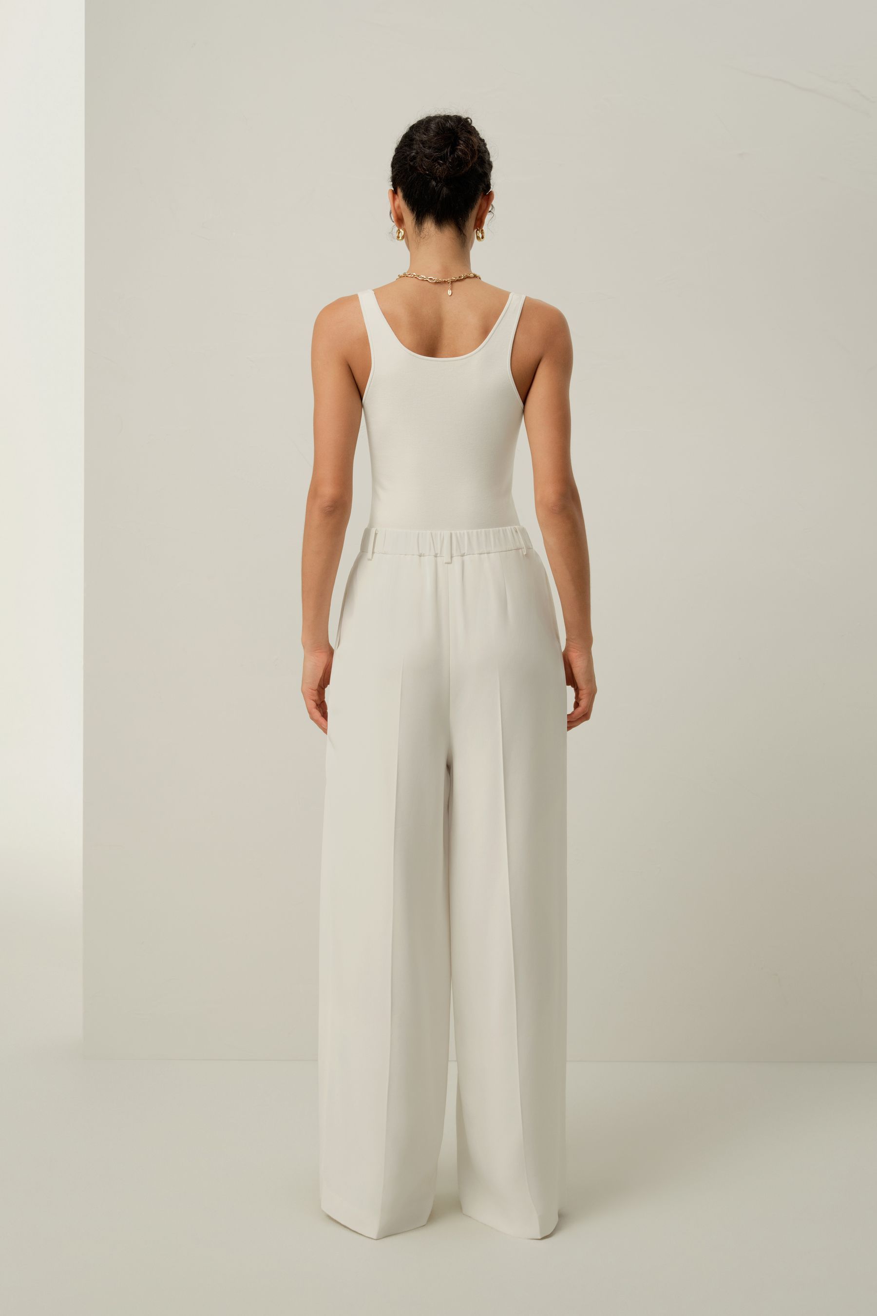 #color_Natural White