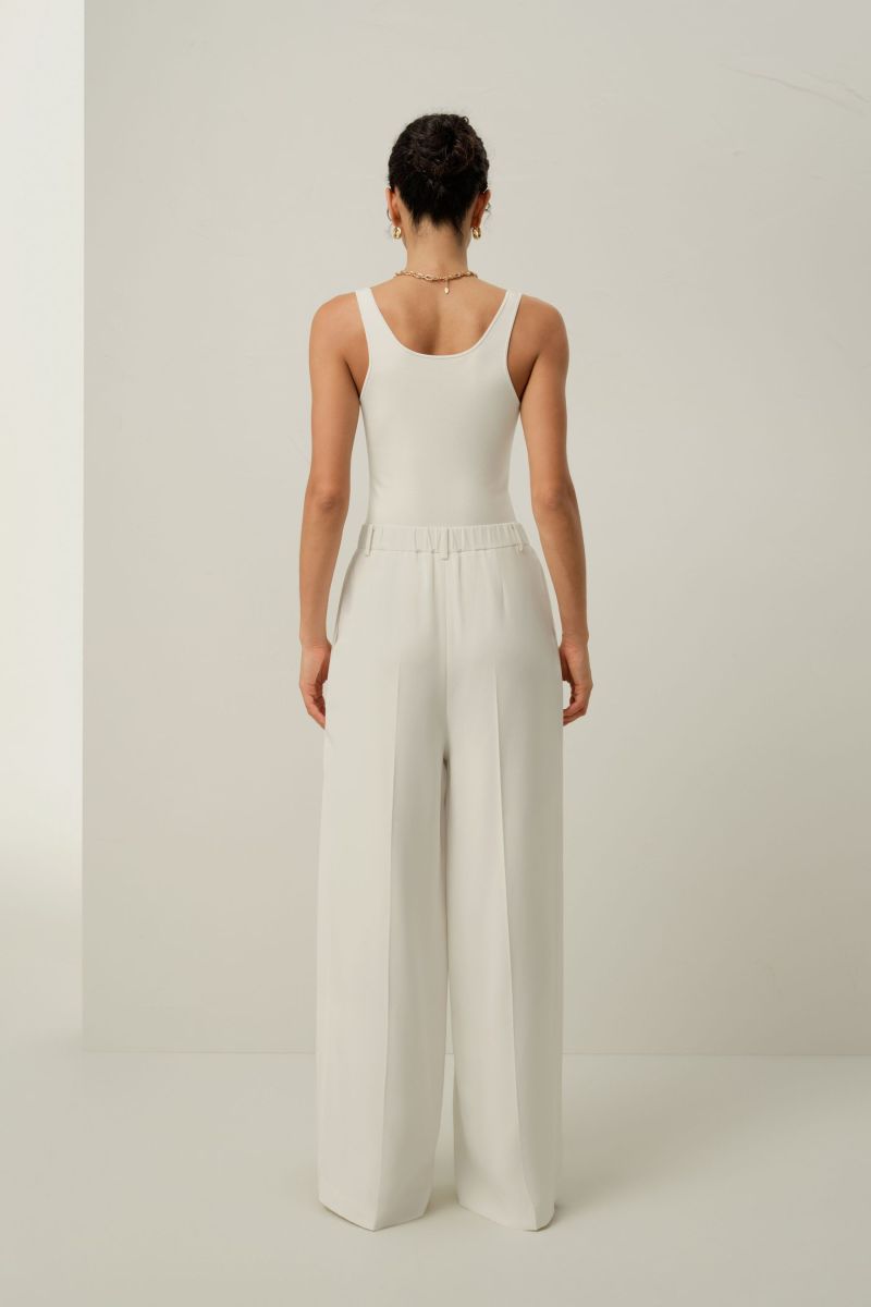 #color_Natural White