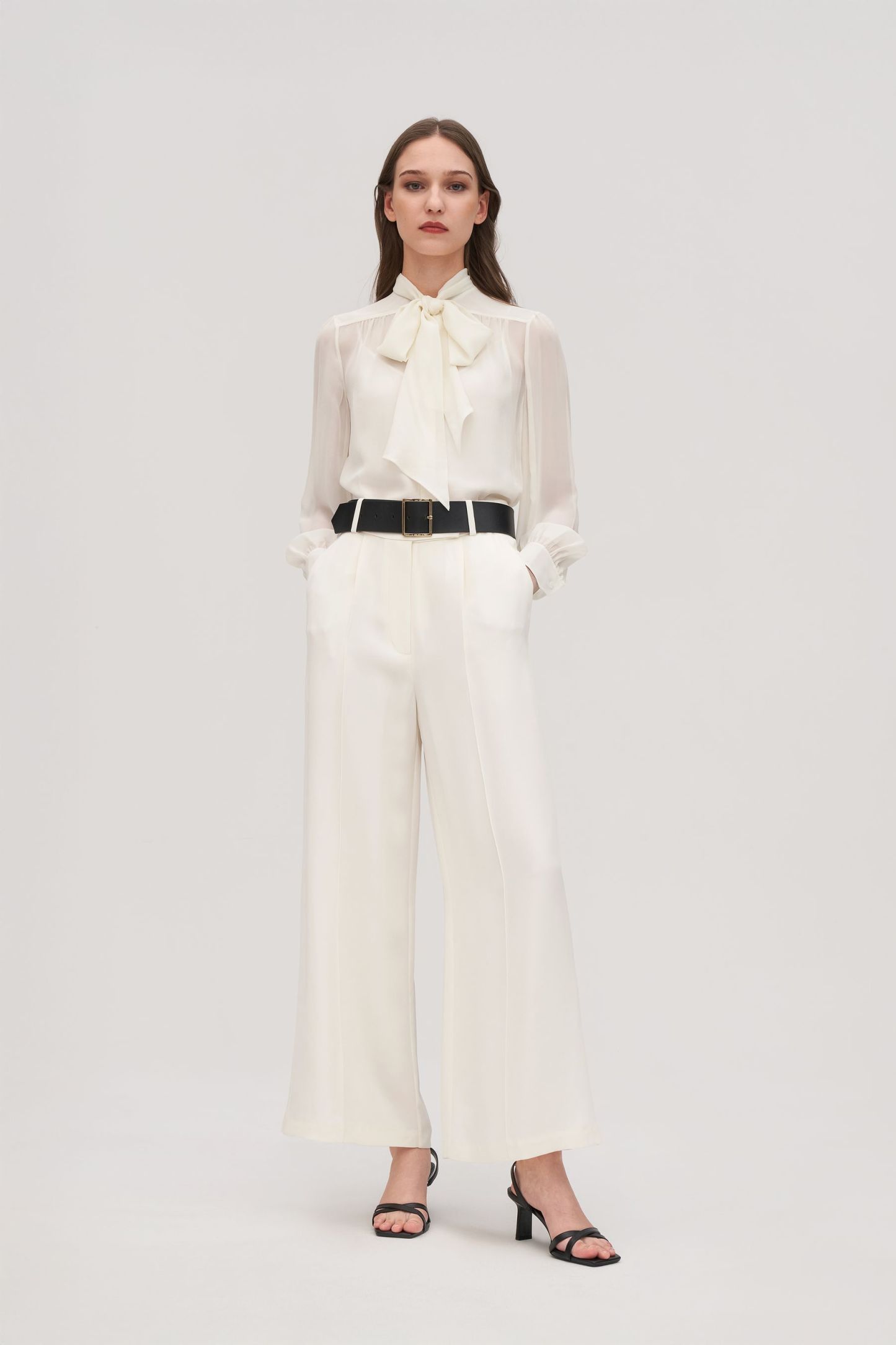 #color_Natural White