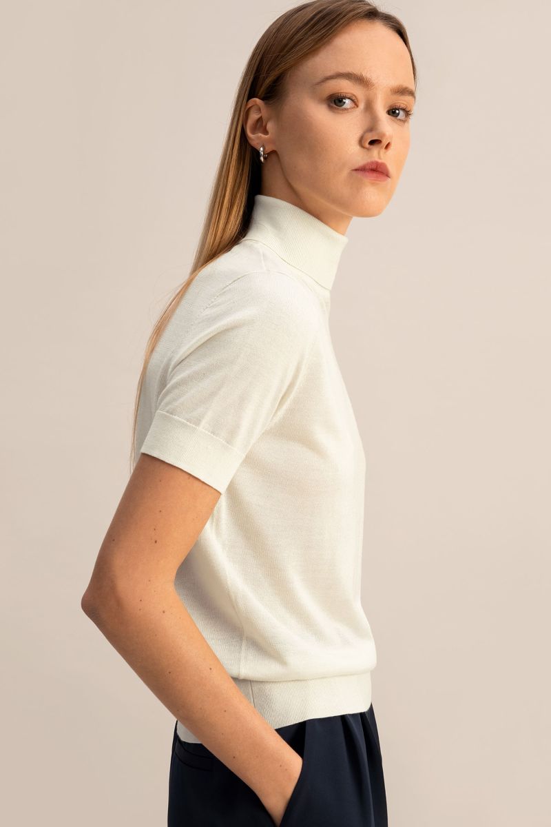 #color_Natural White