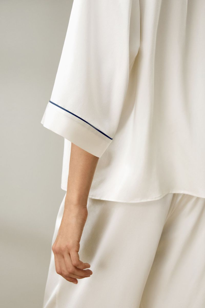 #color_Natural White