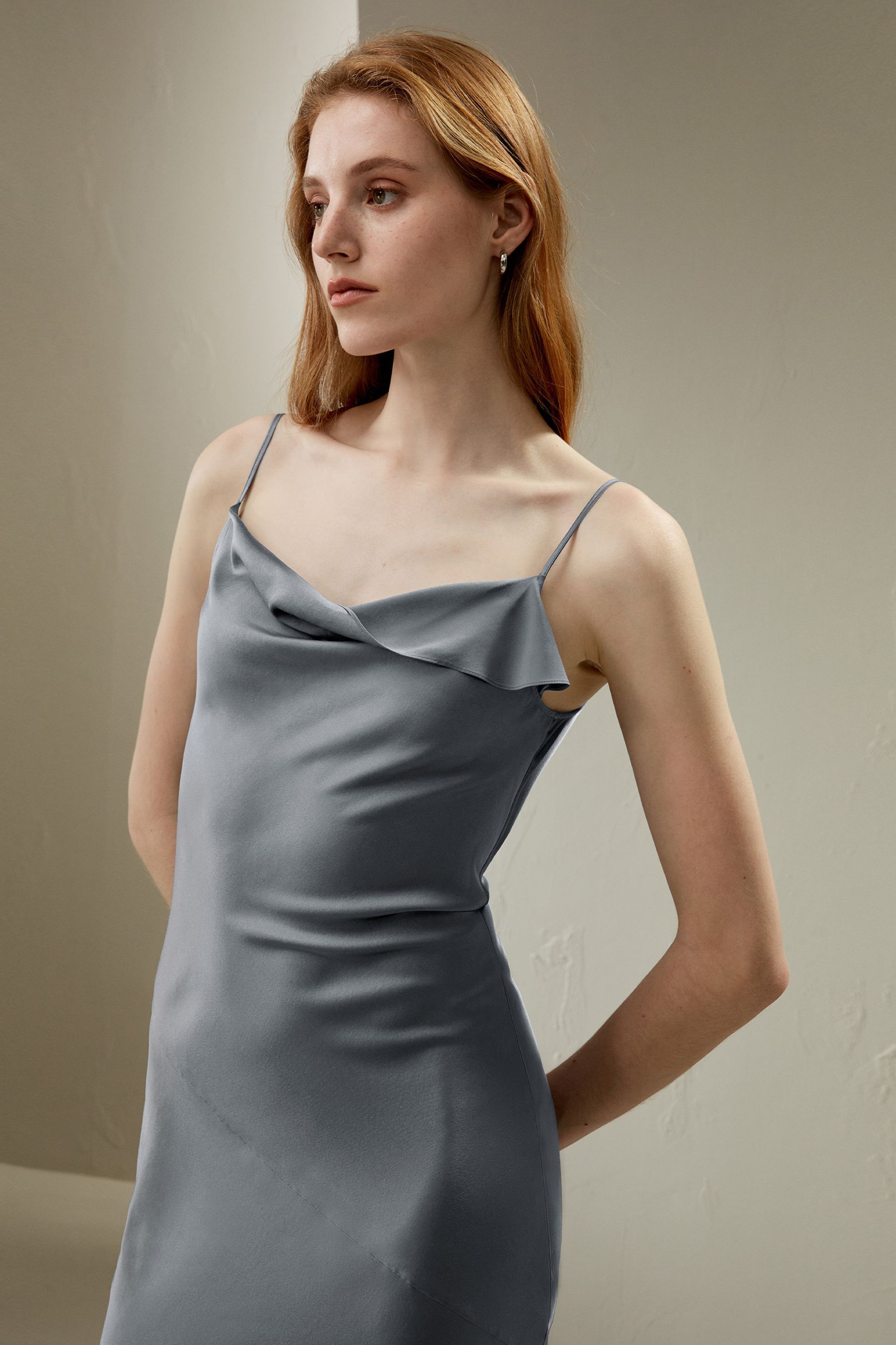#color_Carbon gray