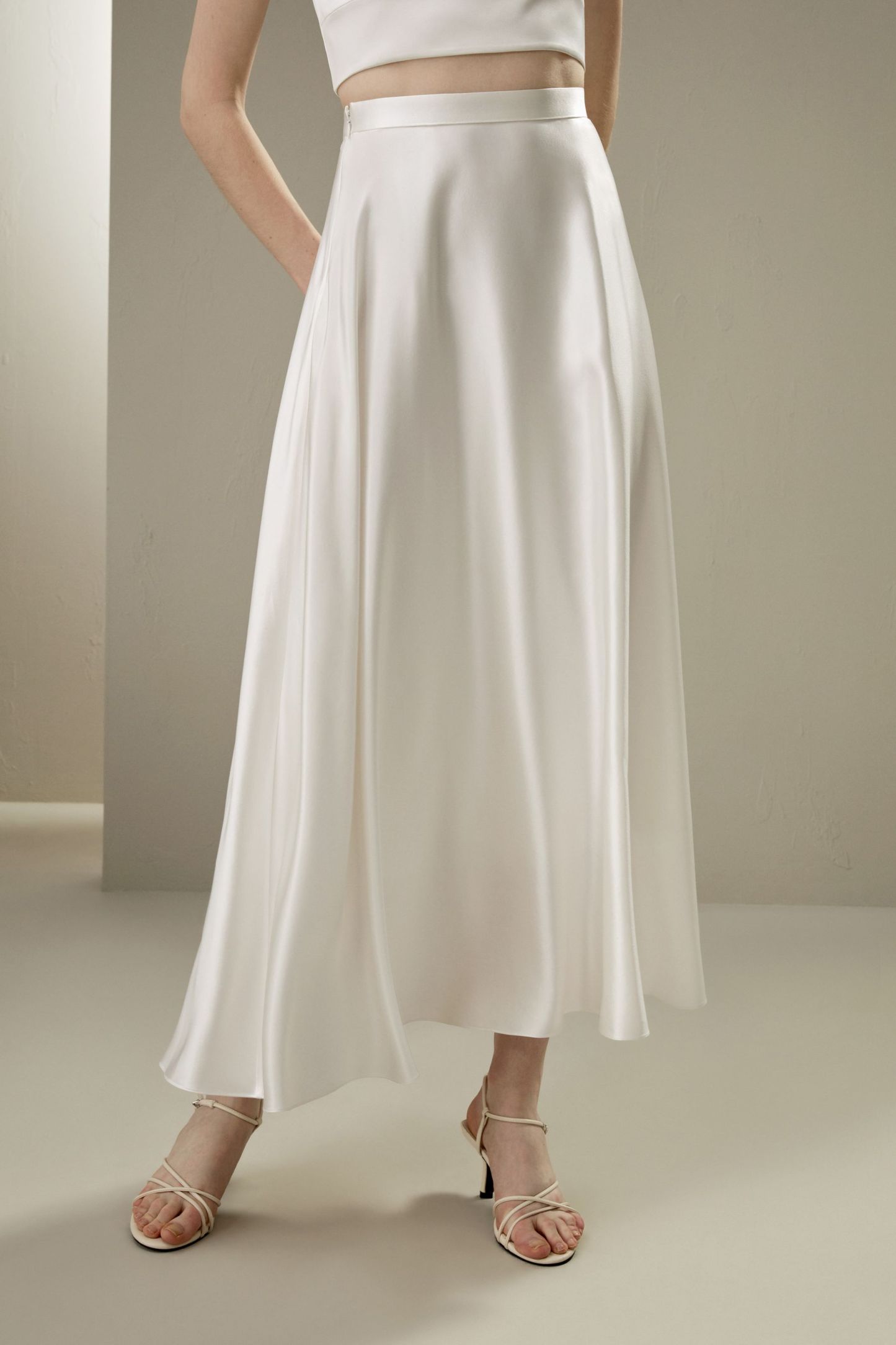 #color_Natural White