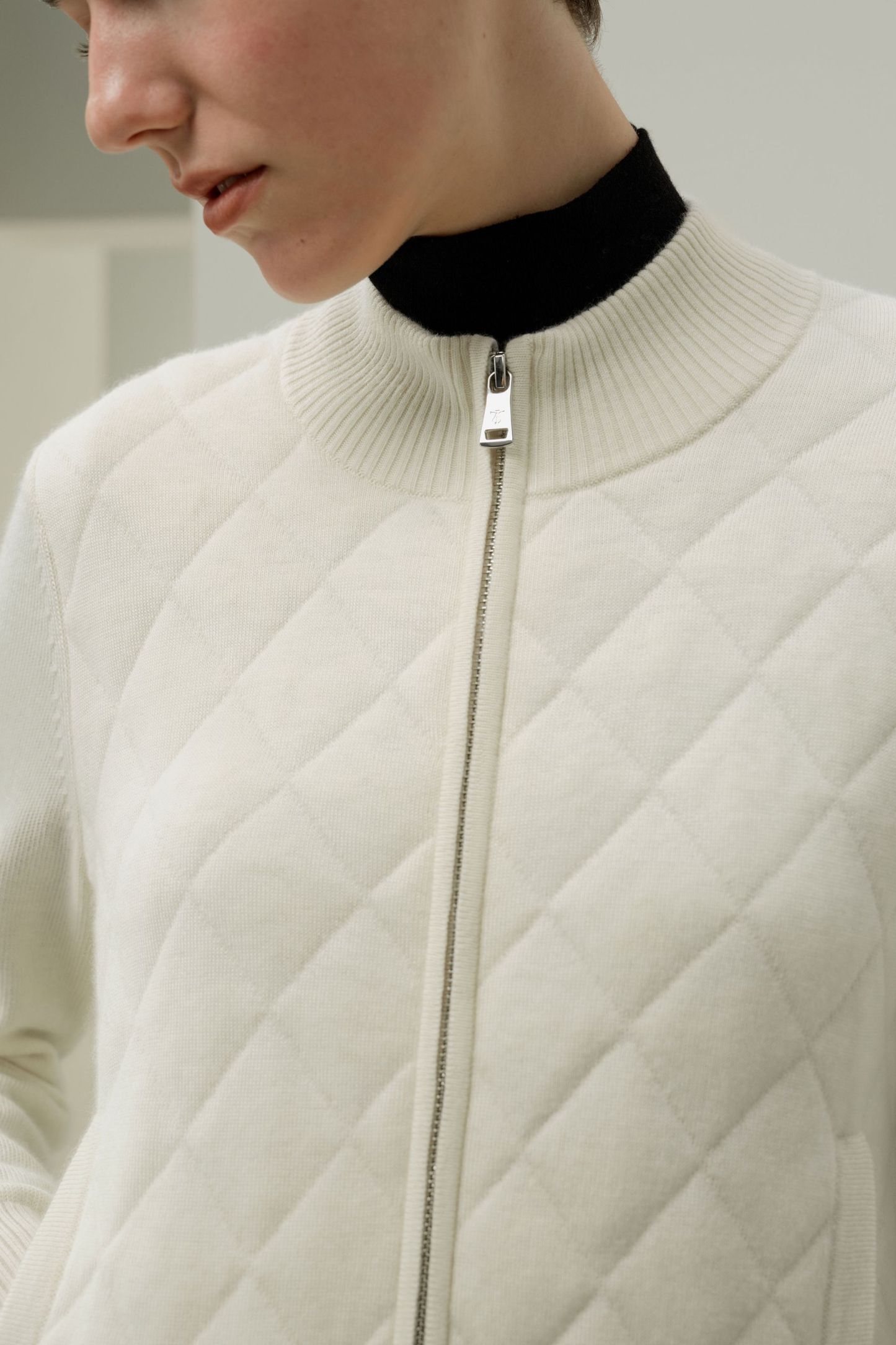 #color_Natural White