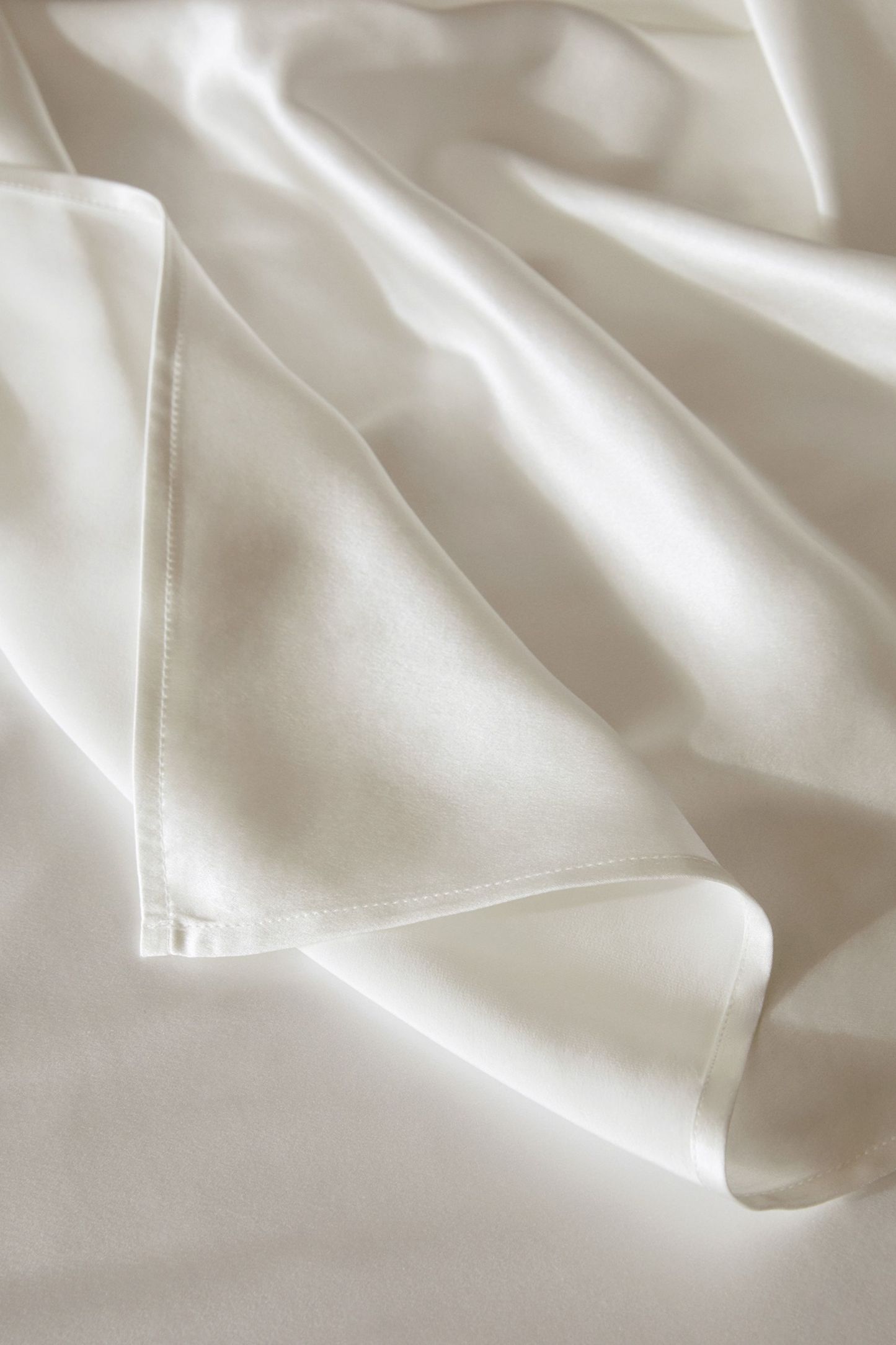 #color_Natural White