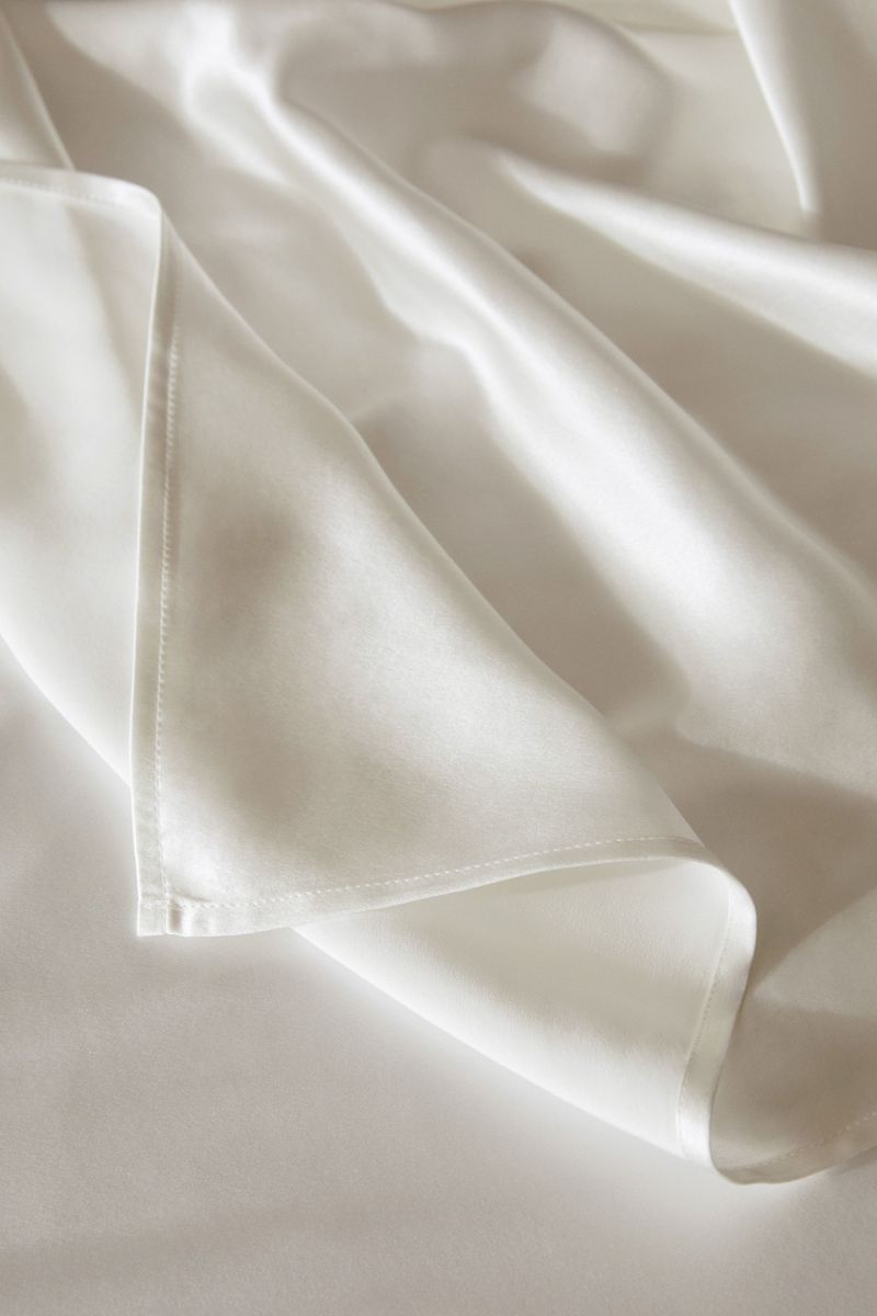 #color_Natural White