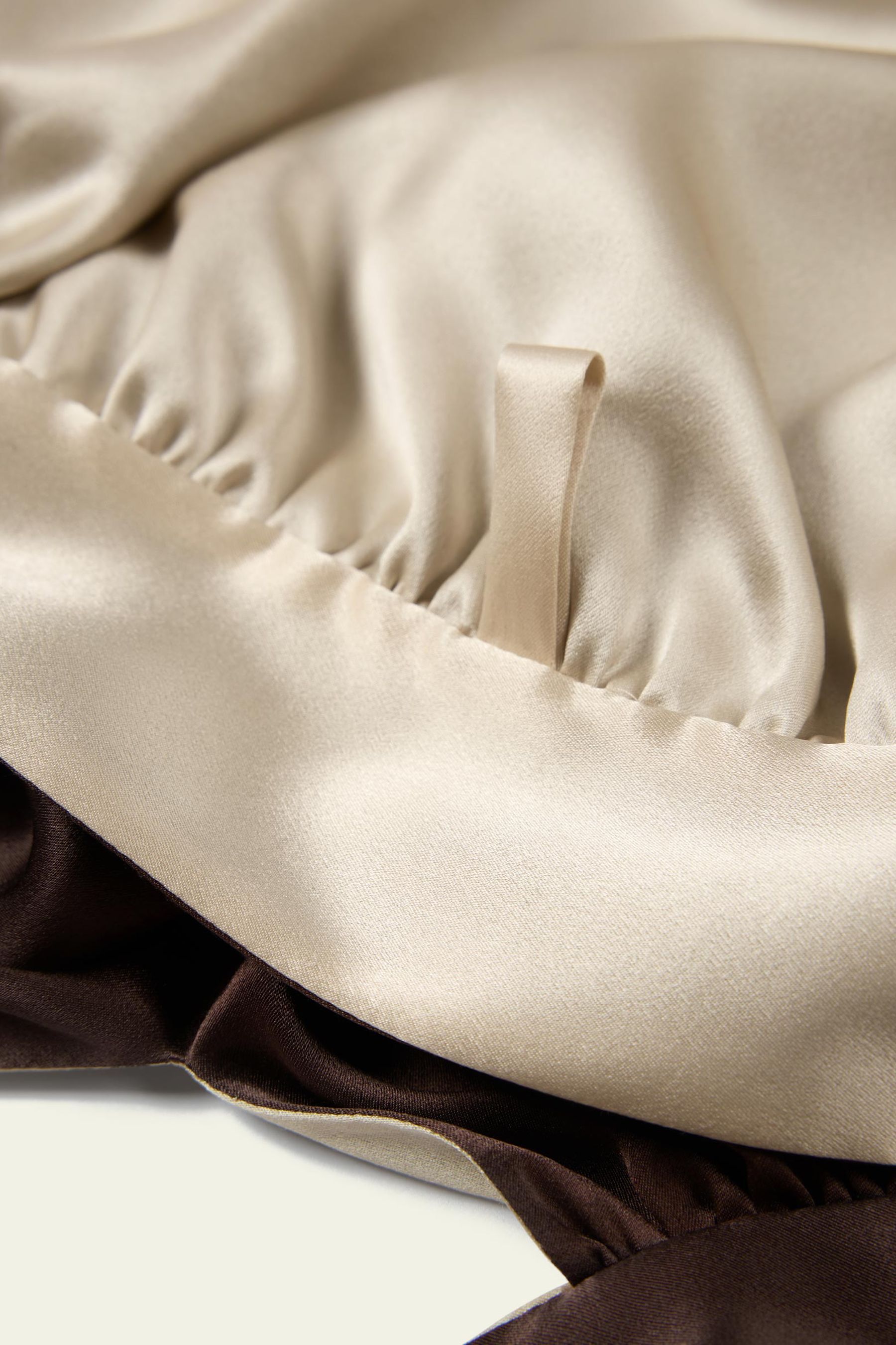 #color_Chocolate Brown&Gravel Gold