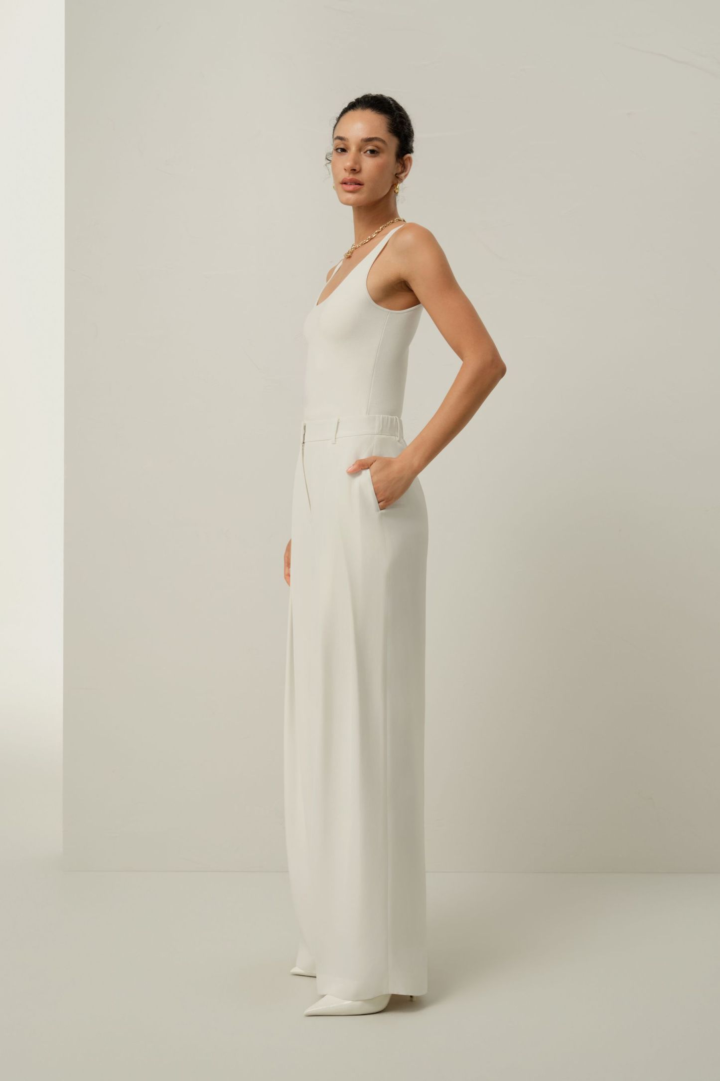 #color_Natural White