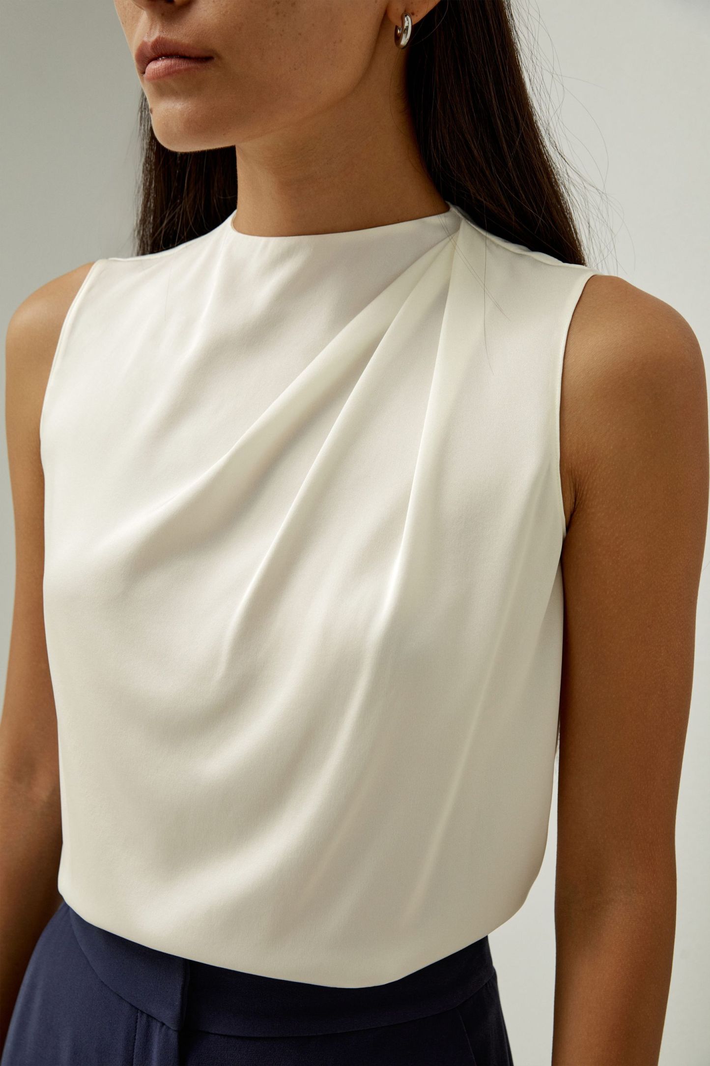 #color_Natural White