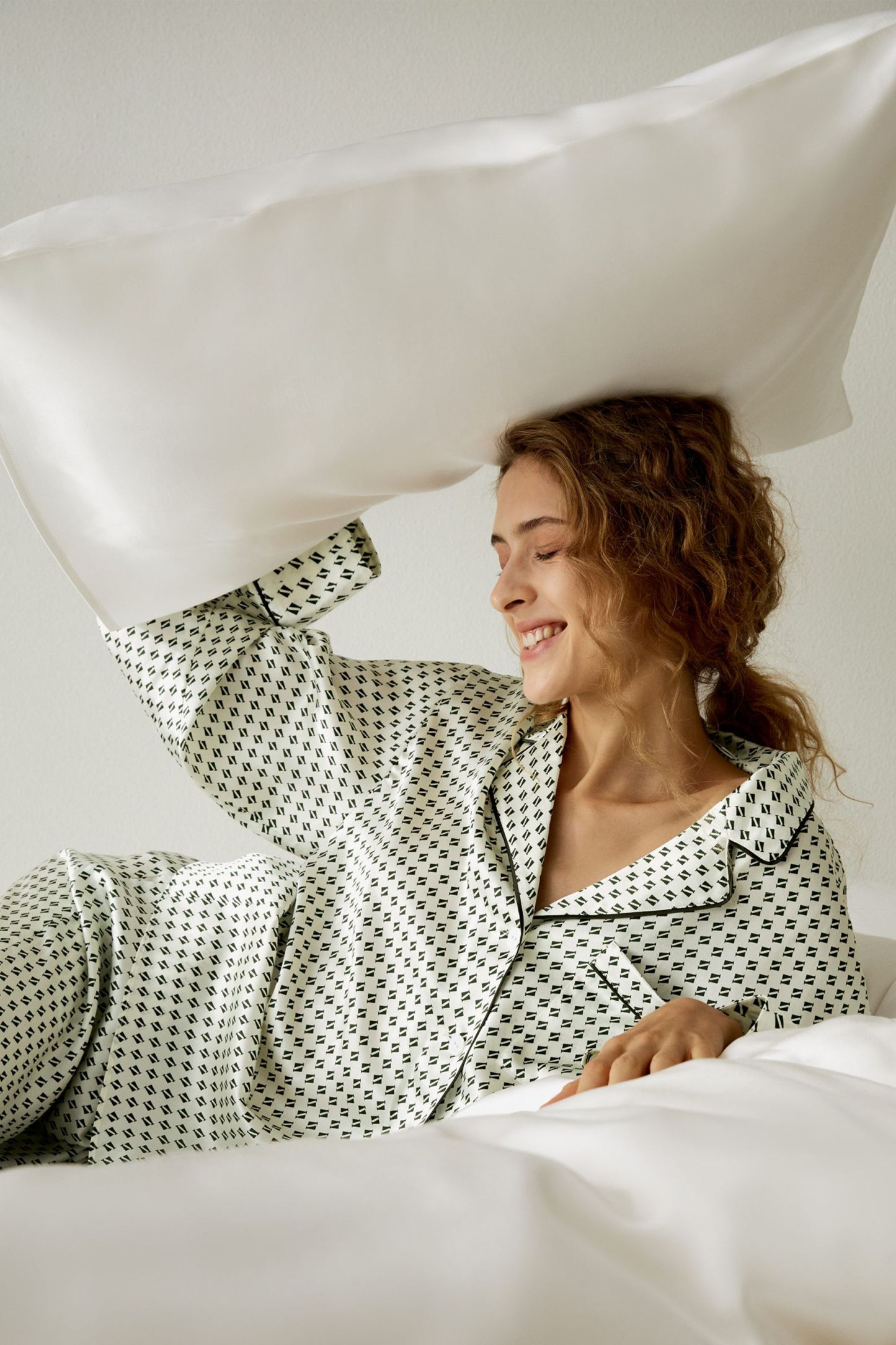 #color_Natural White