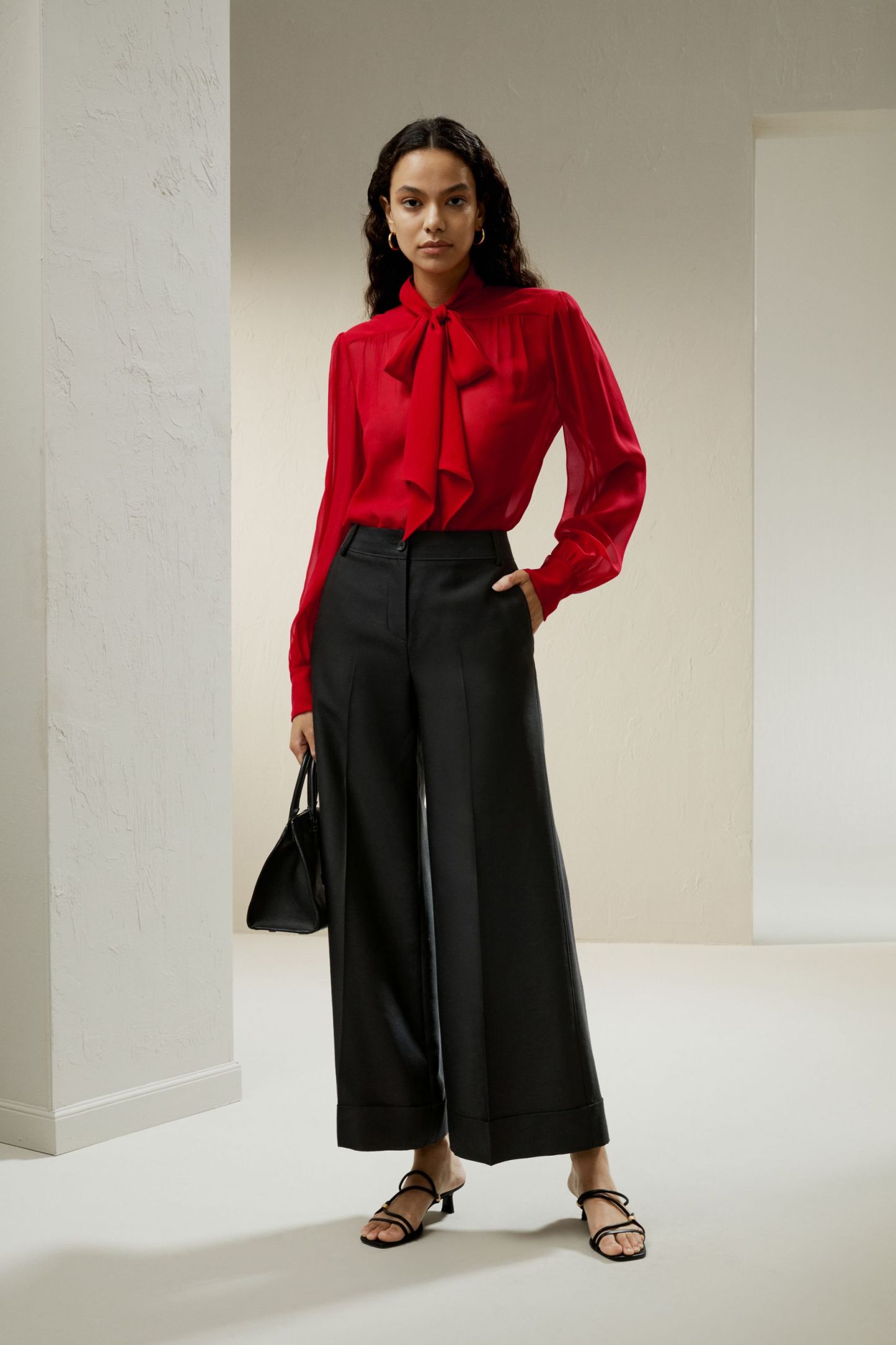 #color_Pomegranate Red