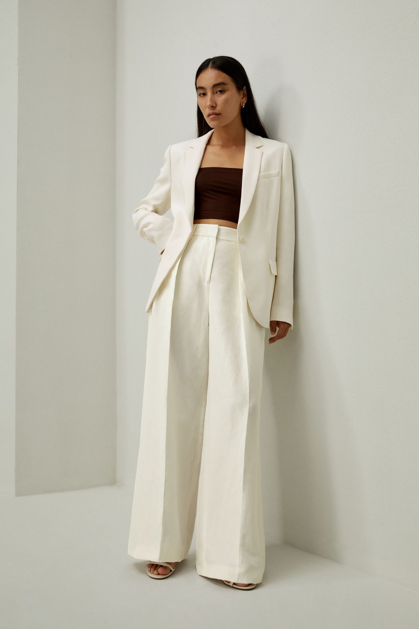 #color_Natural White