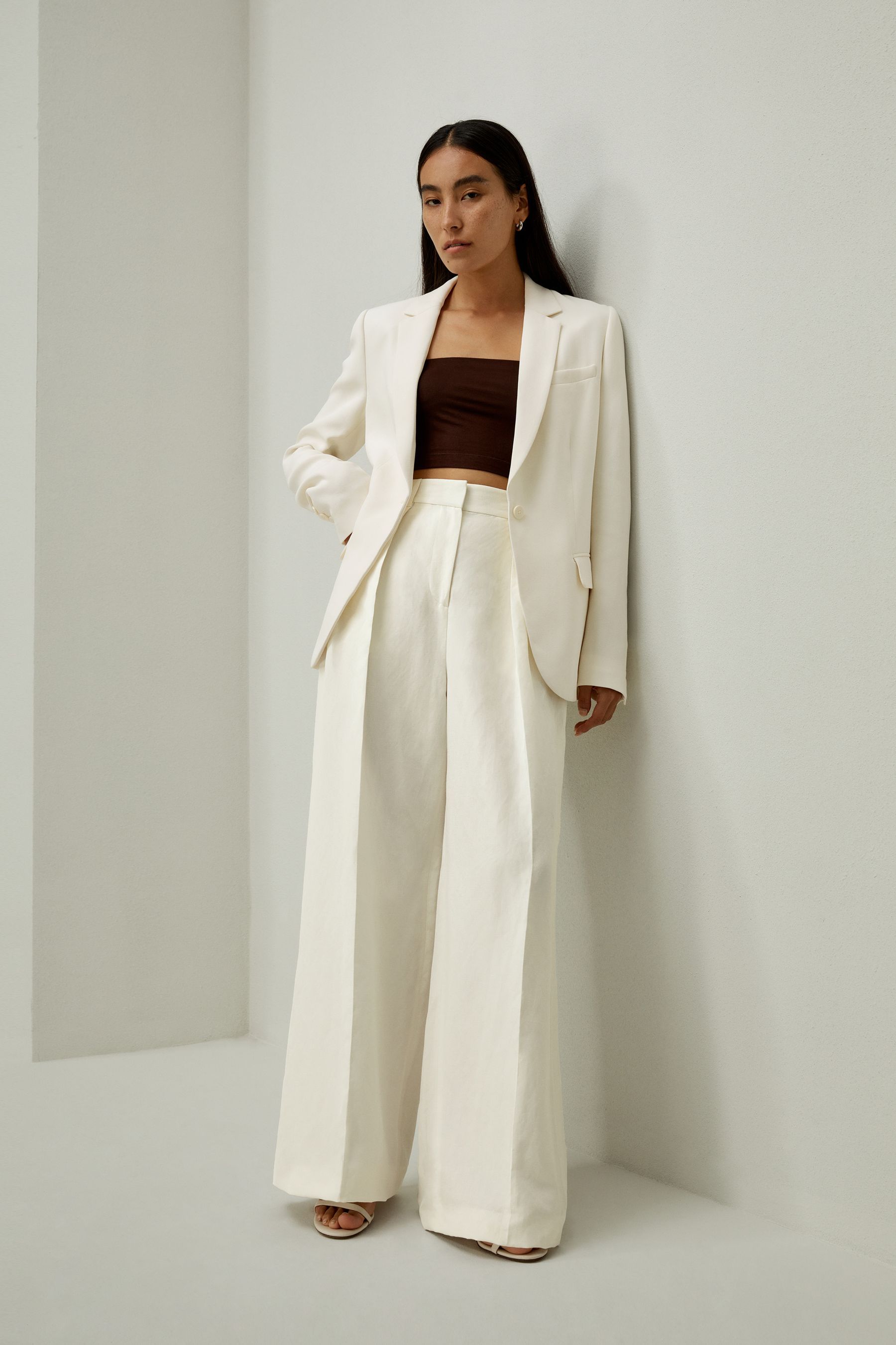 #color_Natural White