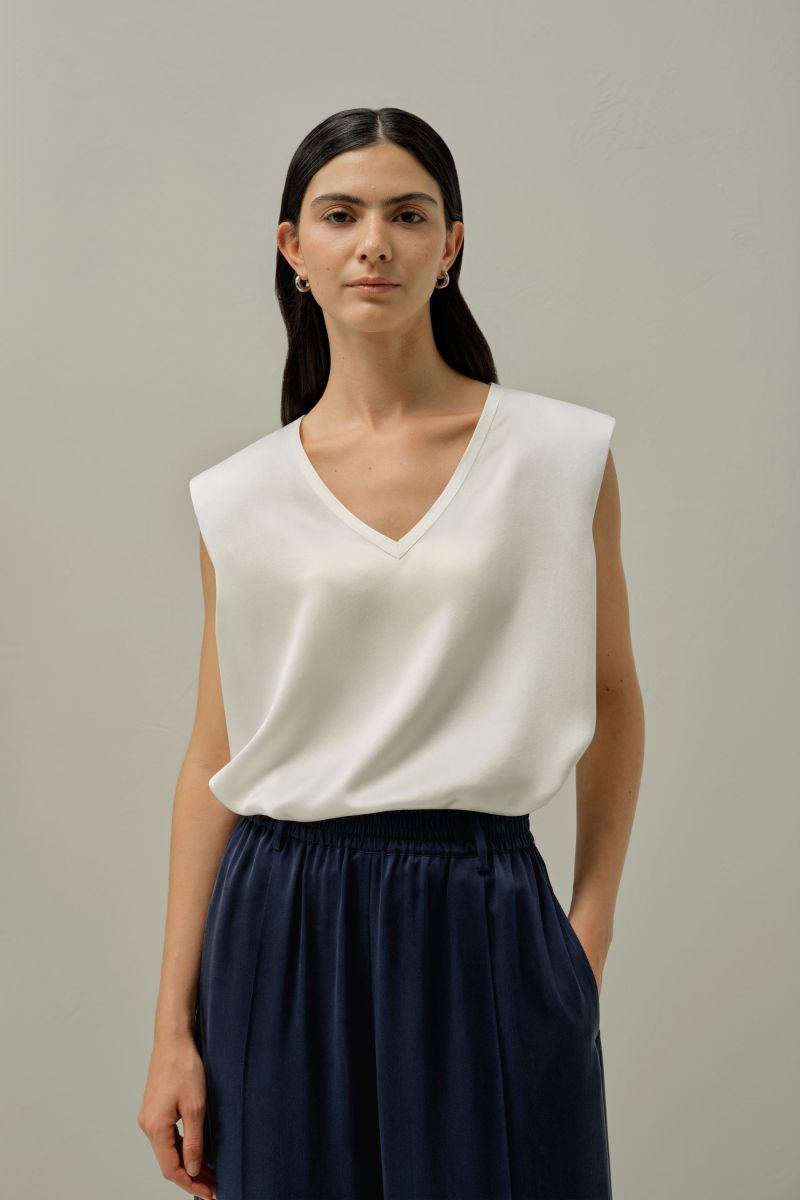 #color_Natural White