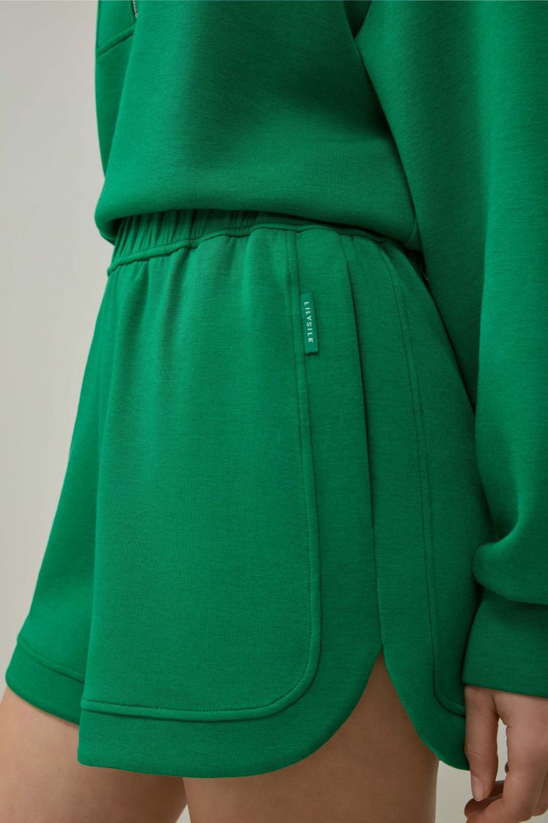 #color_Emerald Green