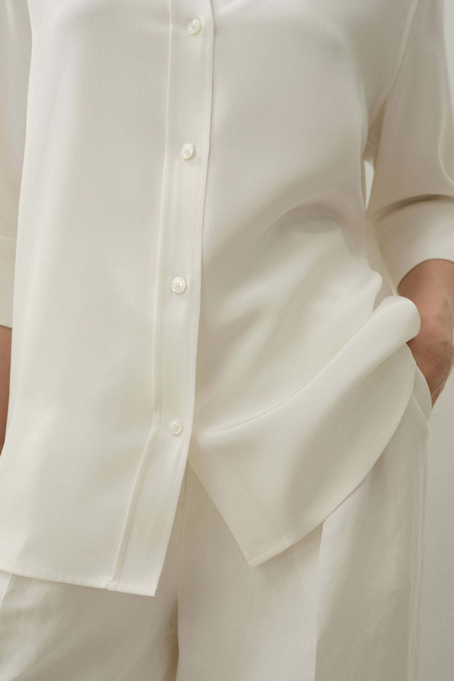 #color_Natural White