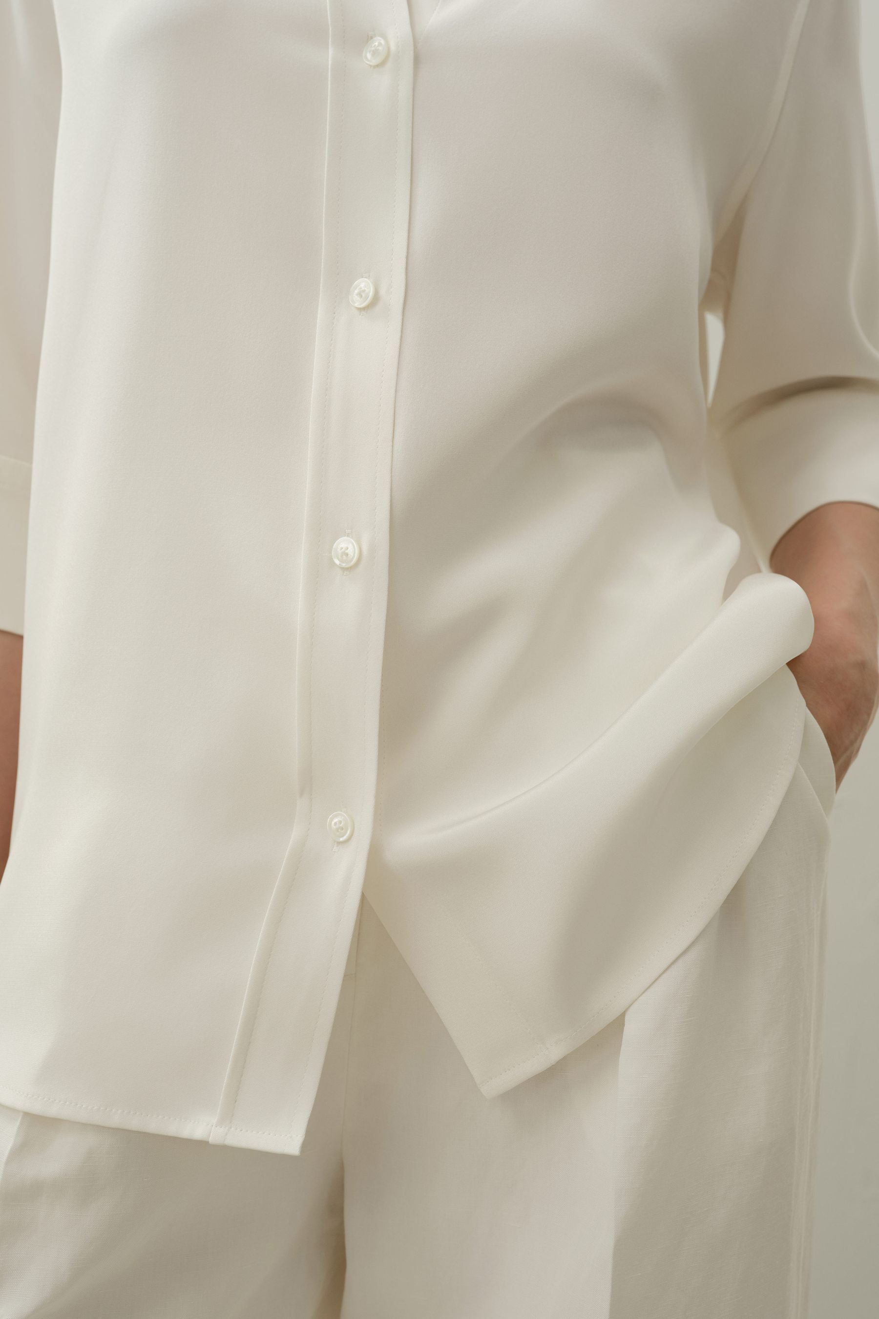 #color_Natural White