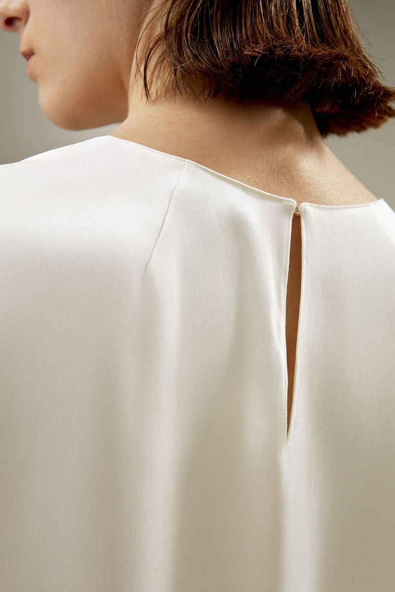 #color_Natural White