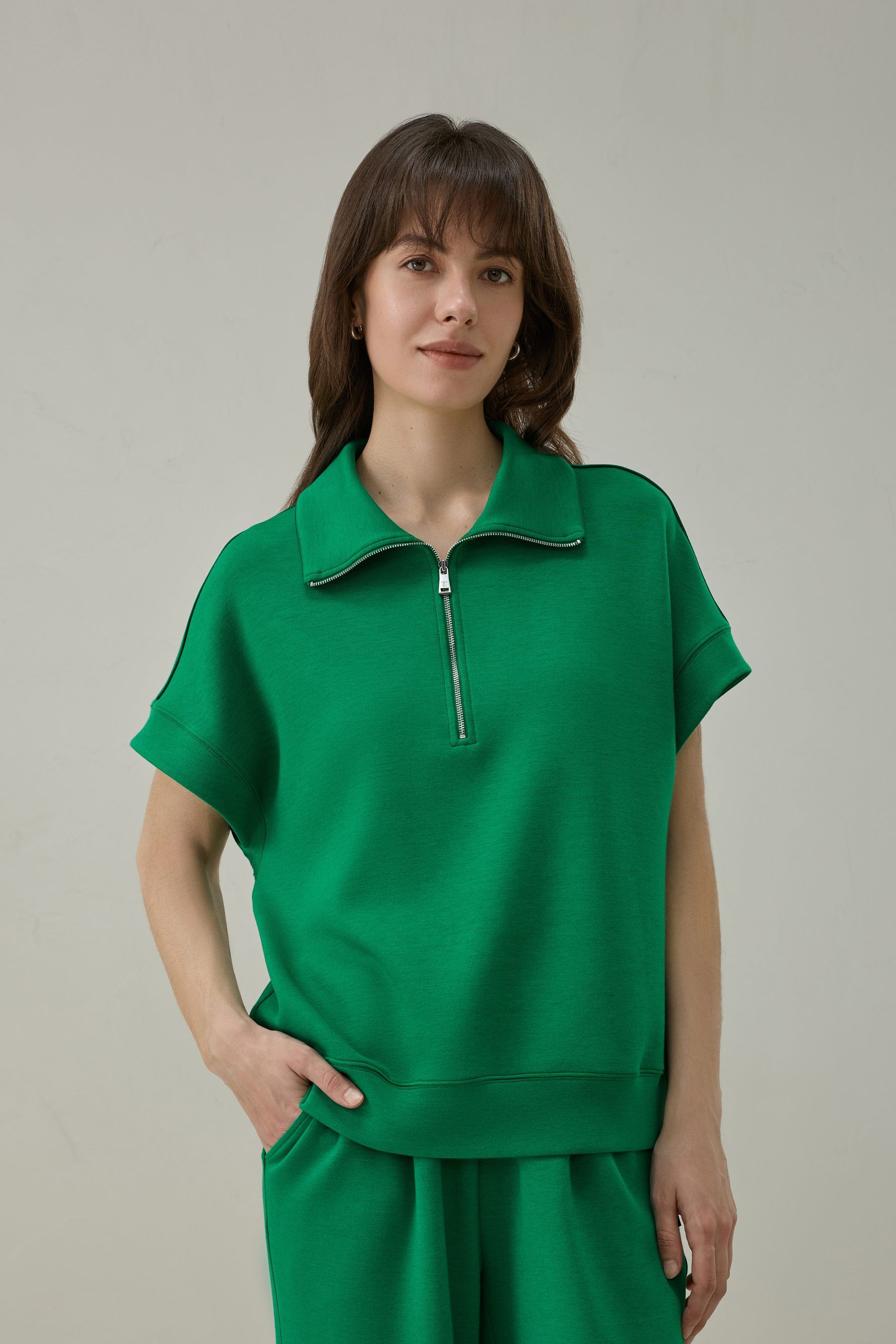 #color_Emerald Green