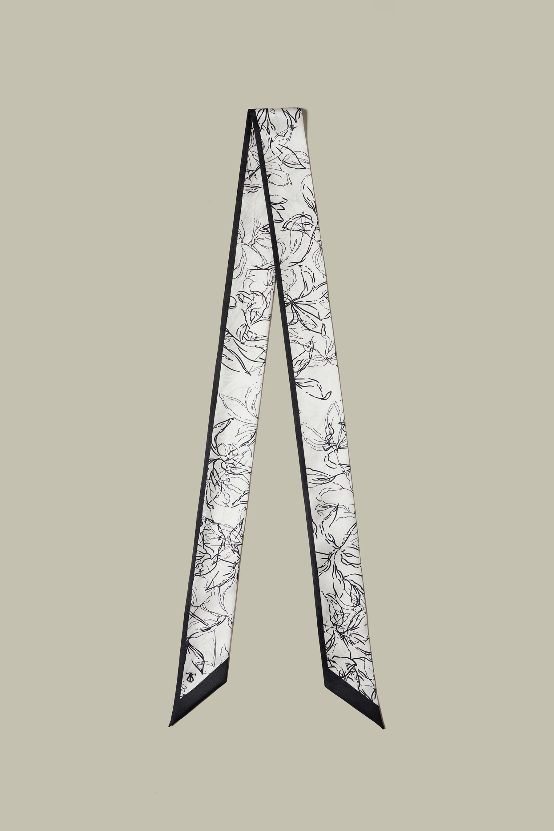 #color_Black-White Floral Pattern