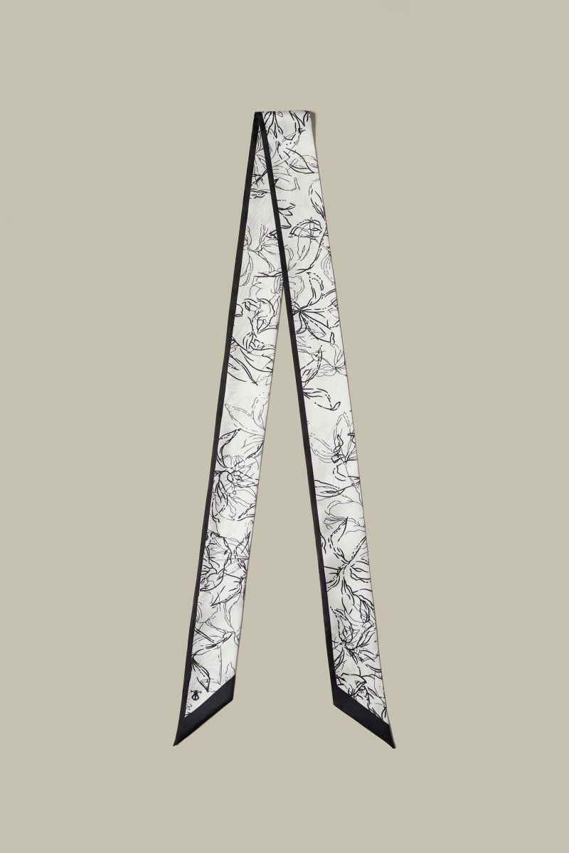 #color_Black-White Floral Pattern