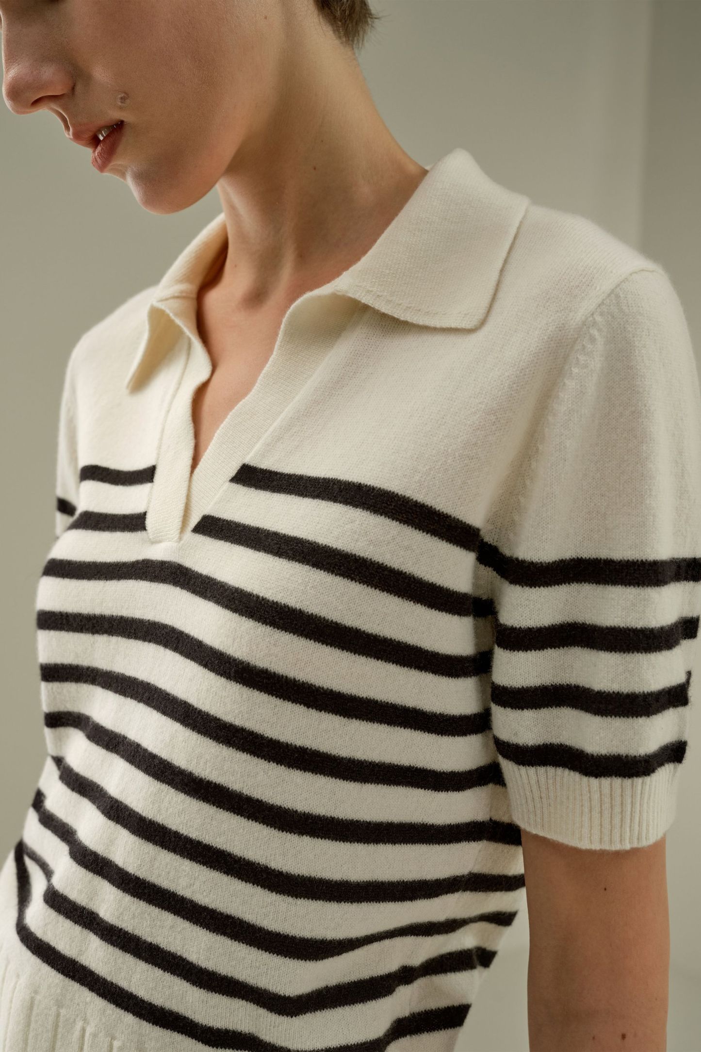 #color_Black Striped