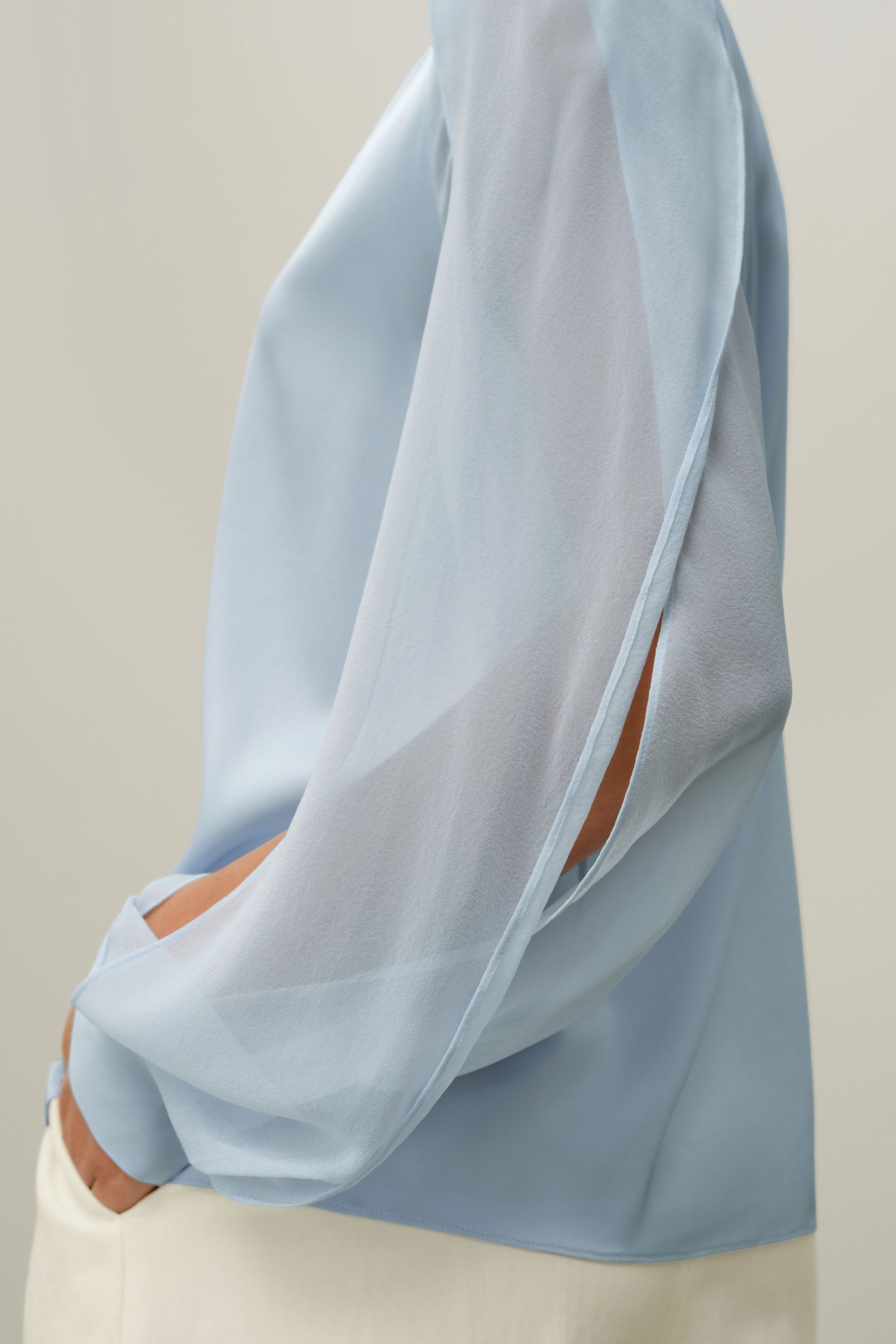 #color_Illusion Blue