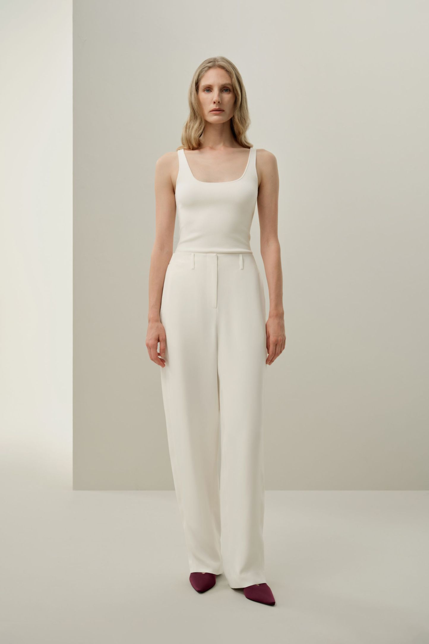 #color_Natural White