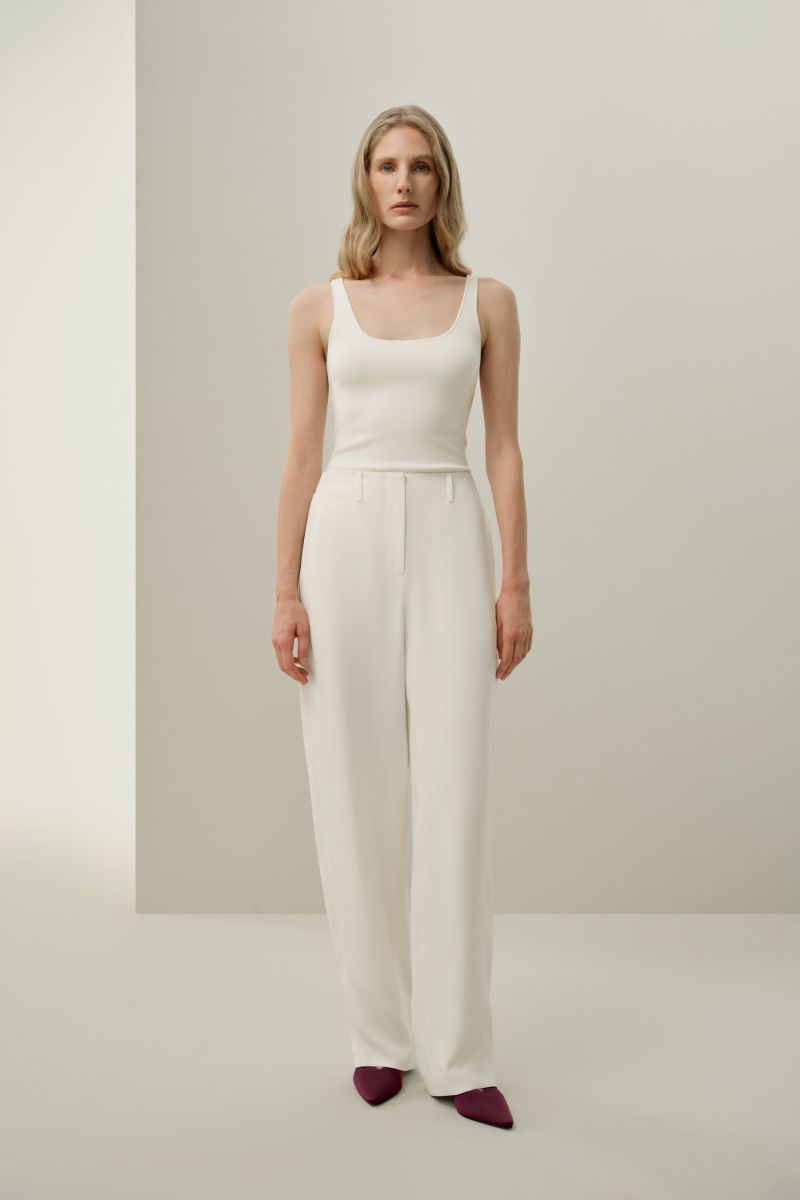 #color_Natural White