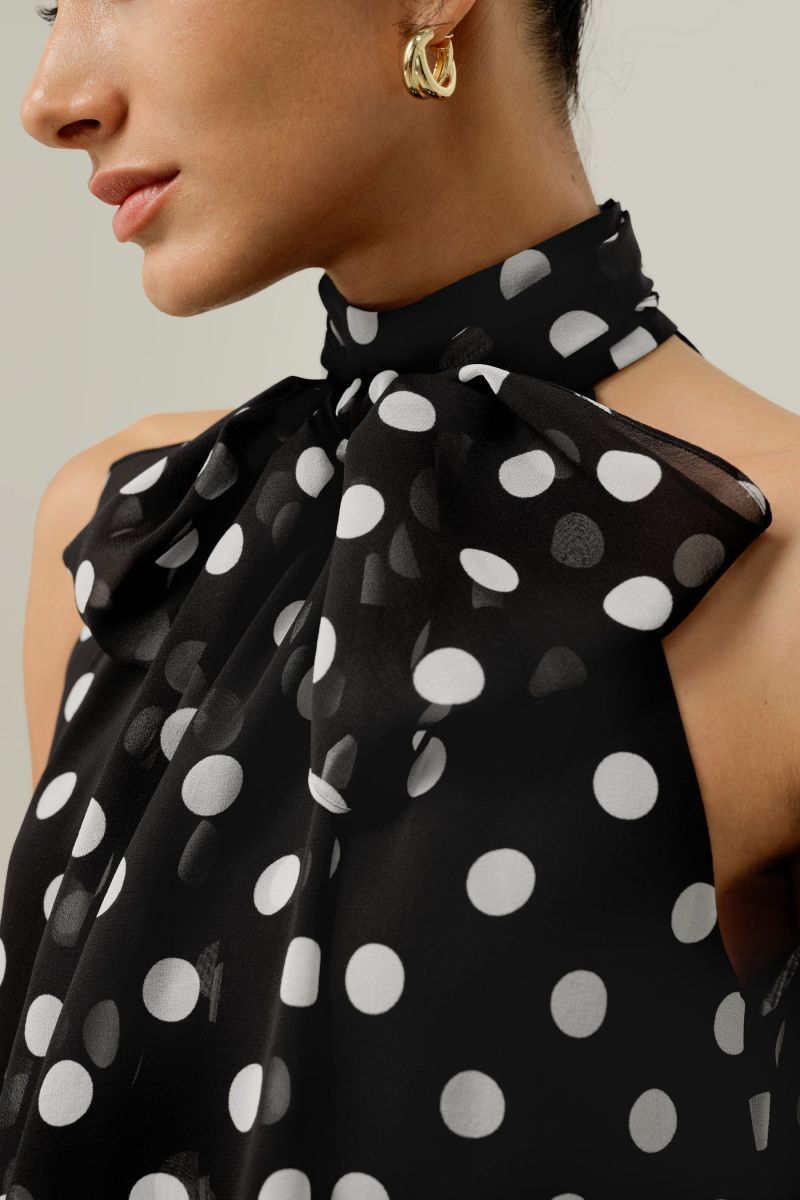 #color_White Dots In Black