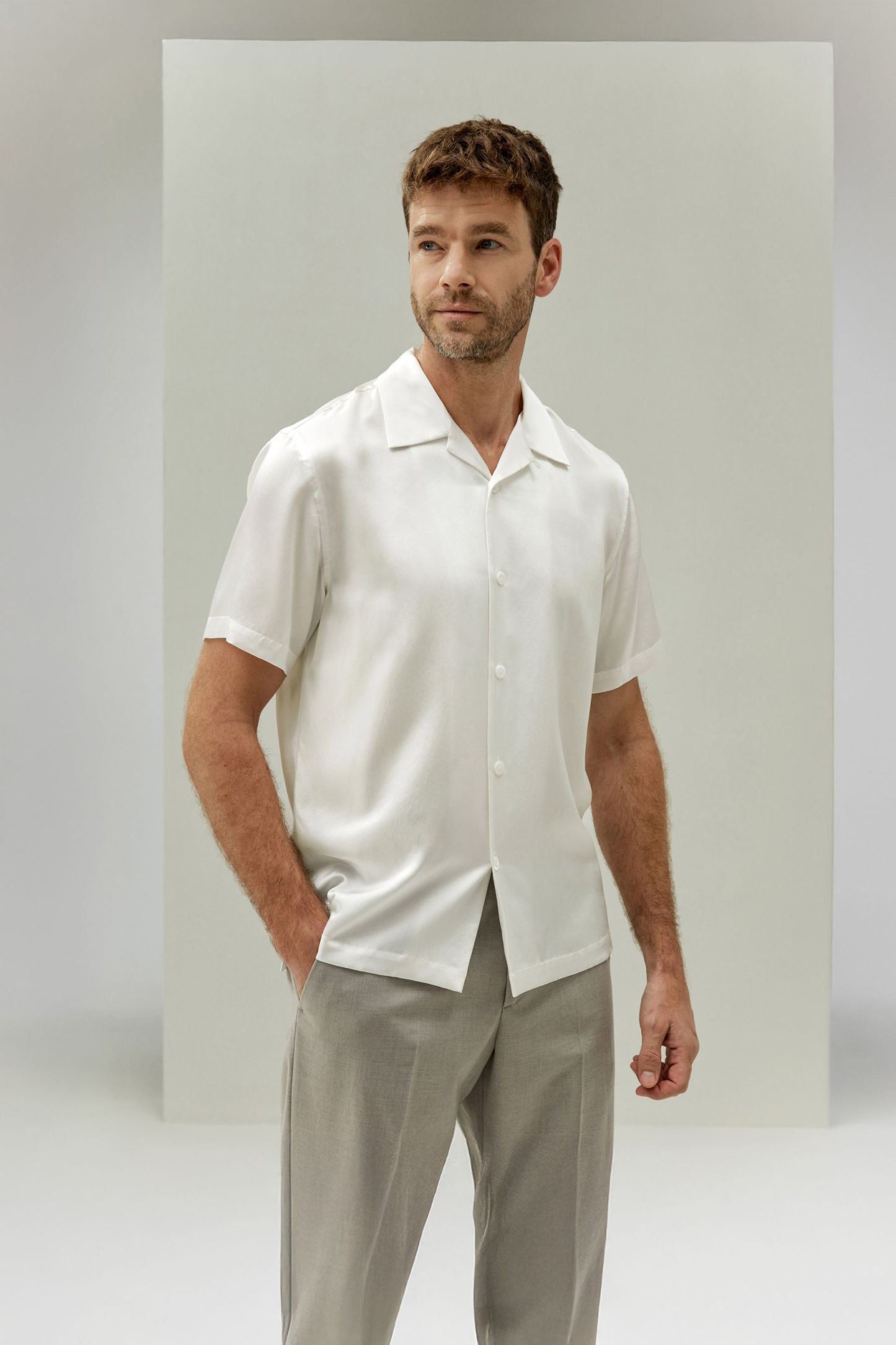 #color_Natural White