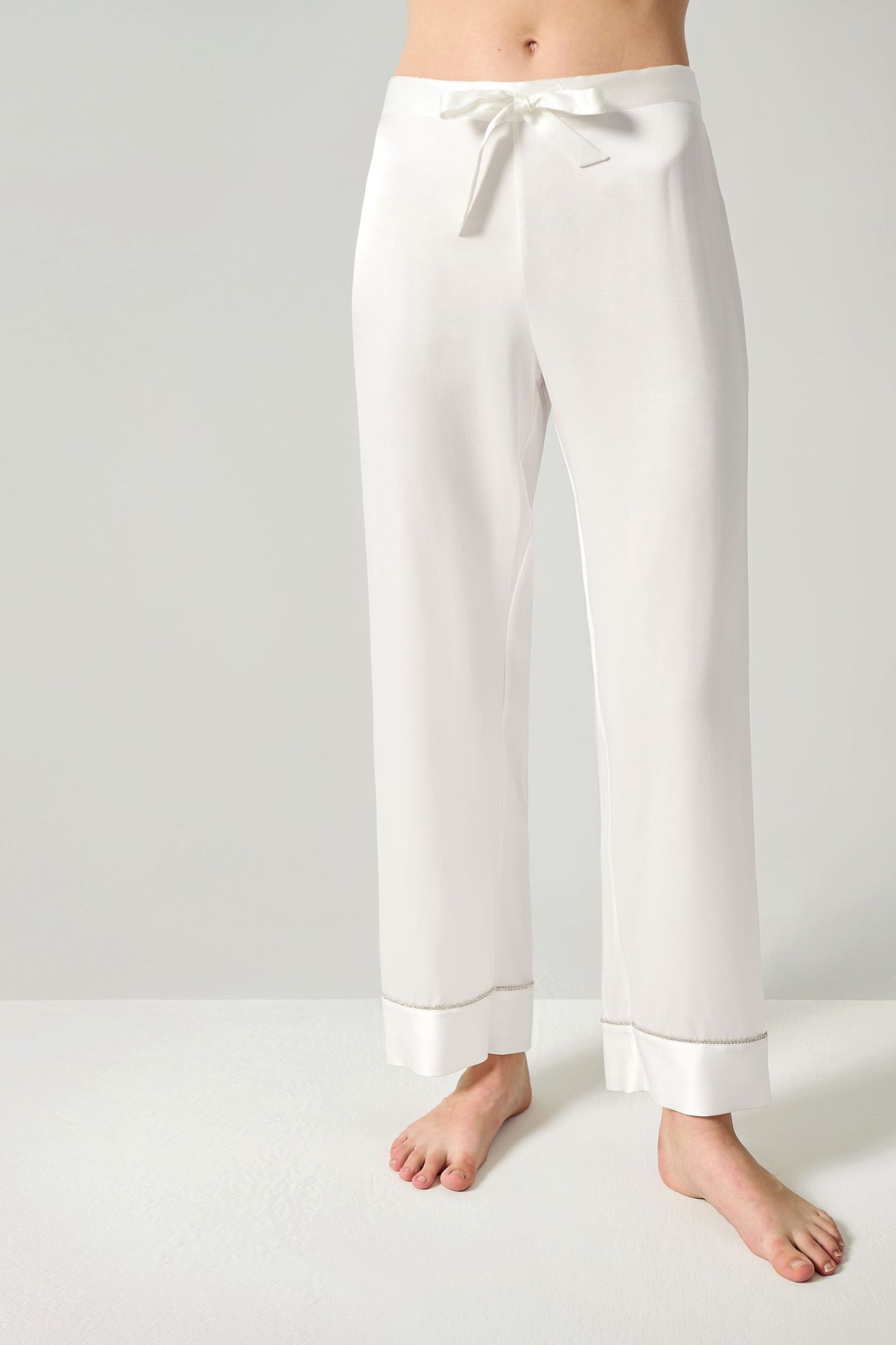 #color_Natural White