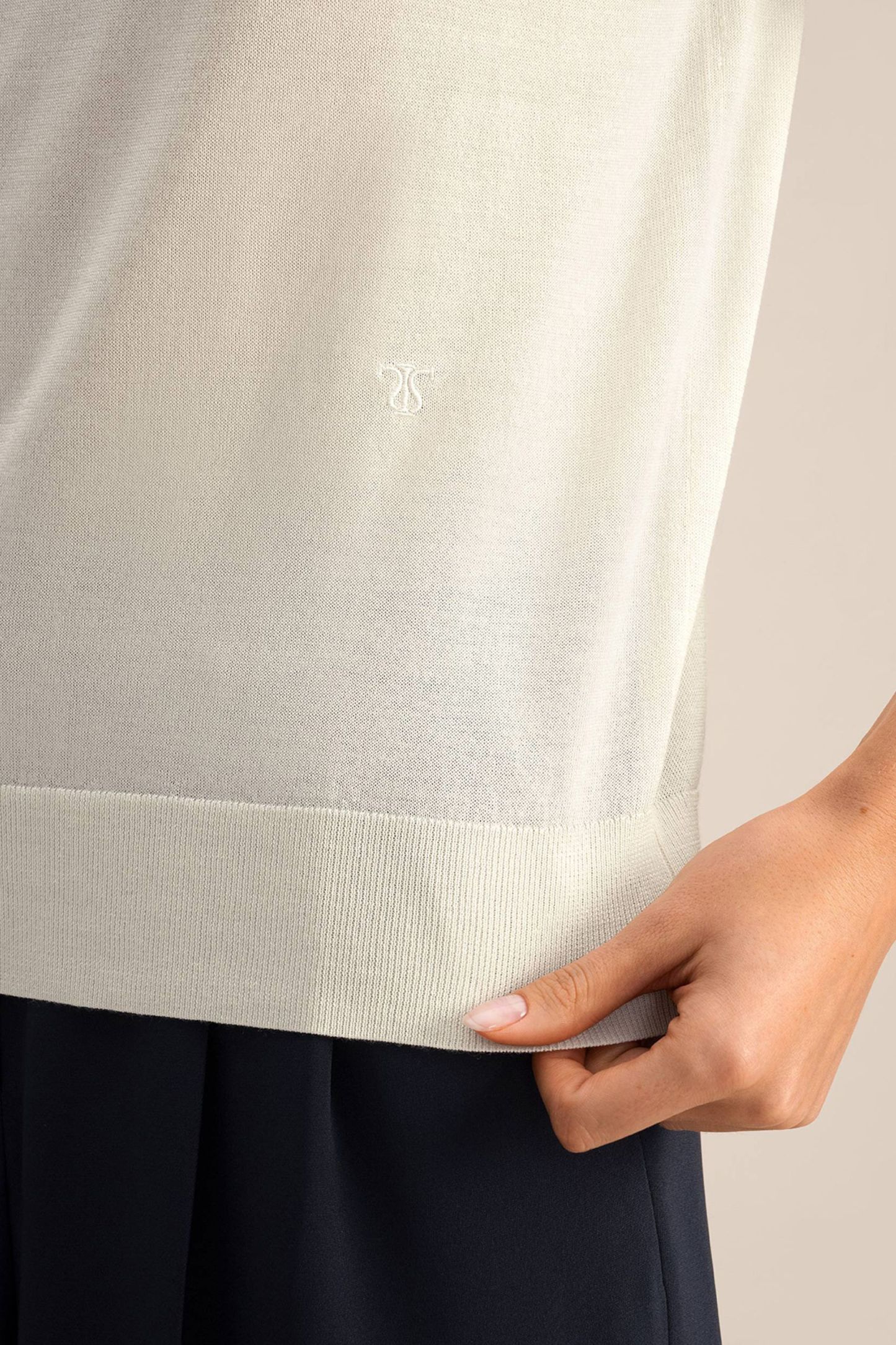 #color_Natural White