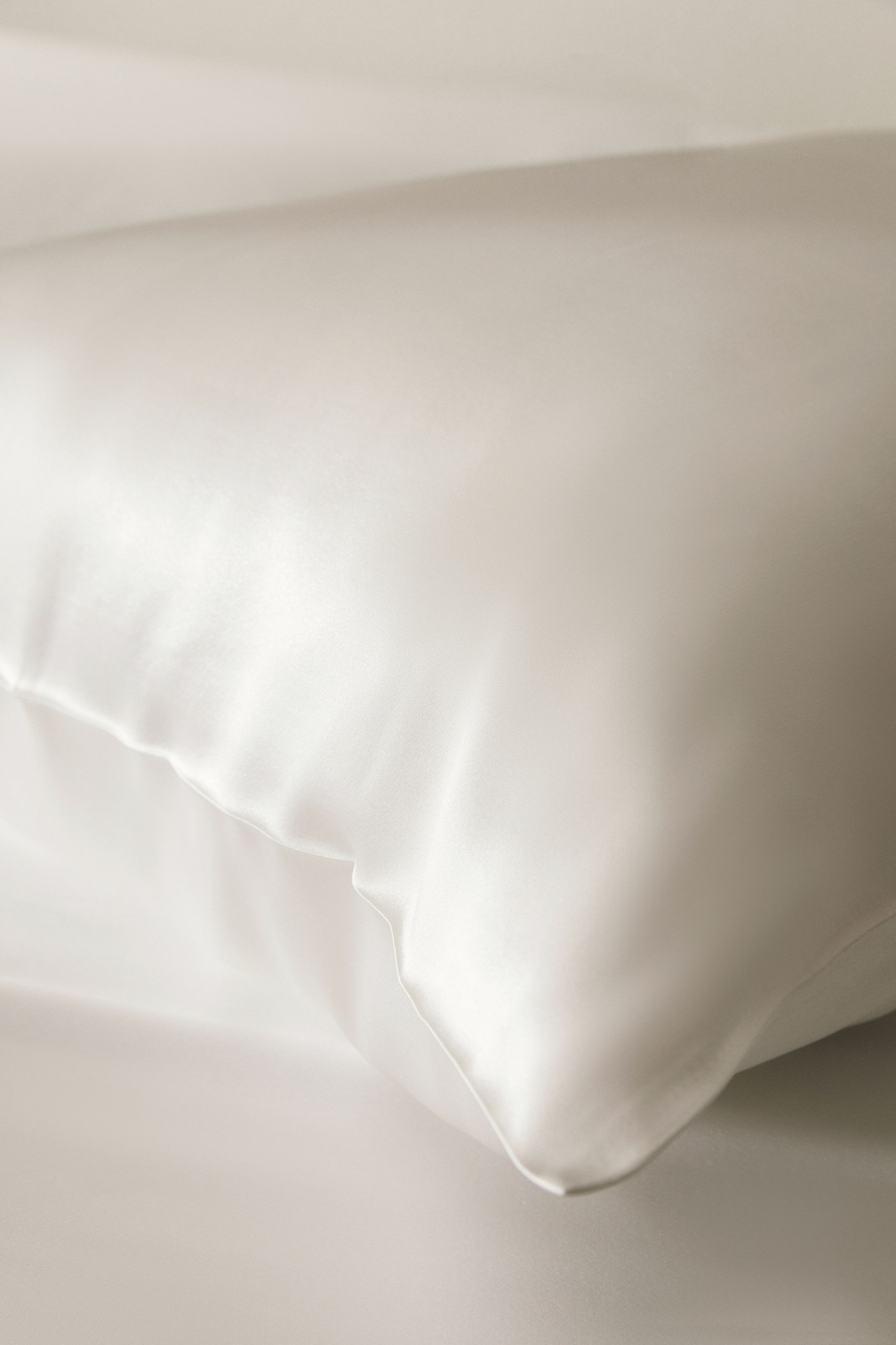 #color_Natural White