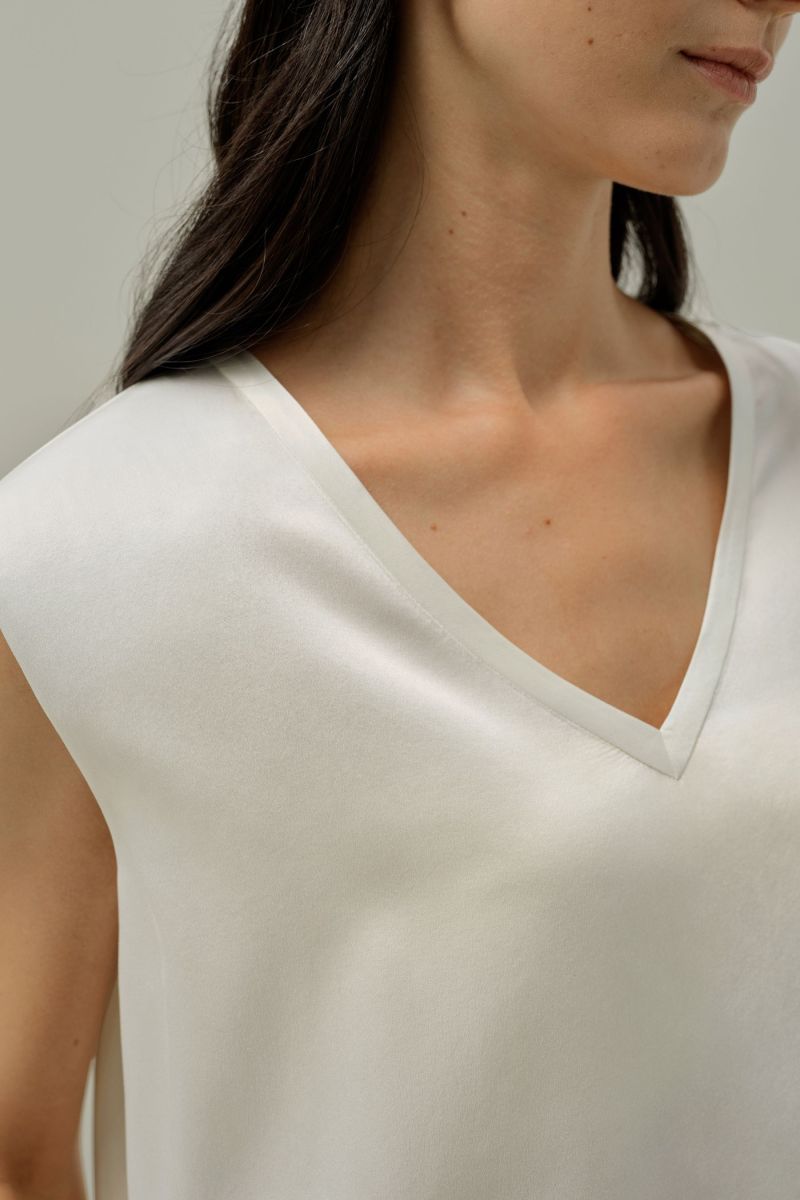 #color_Natural White