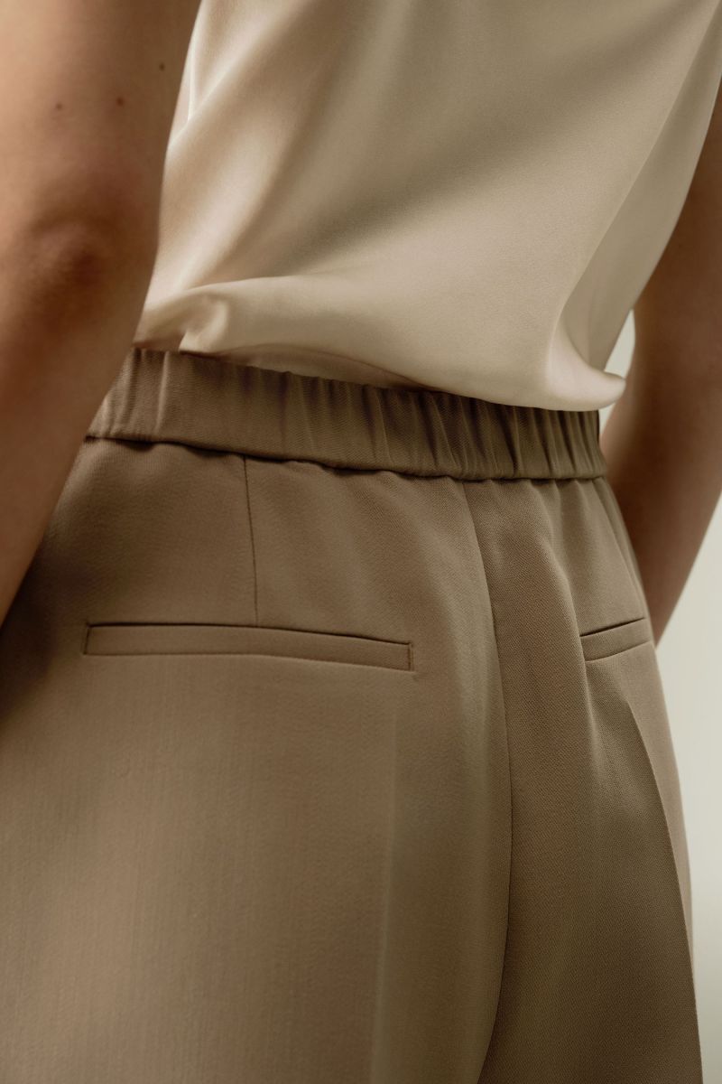 #color_Khaki