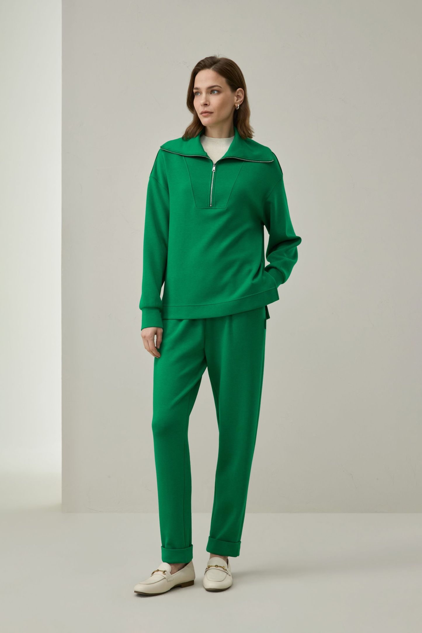 #color_Emerald Green
