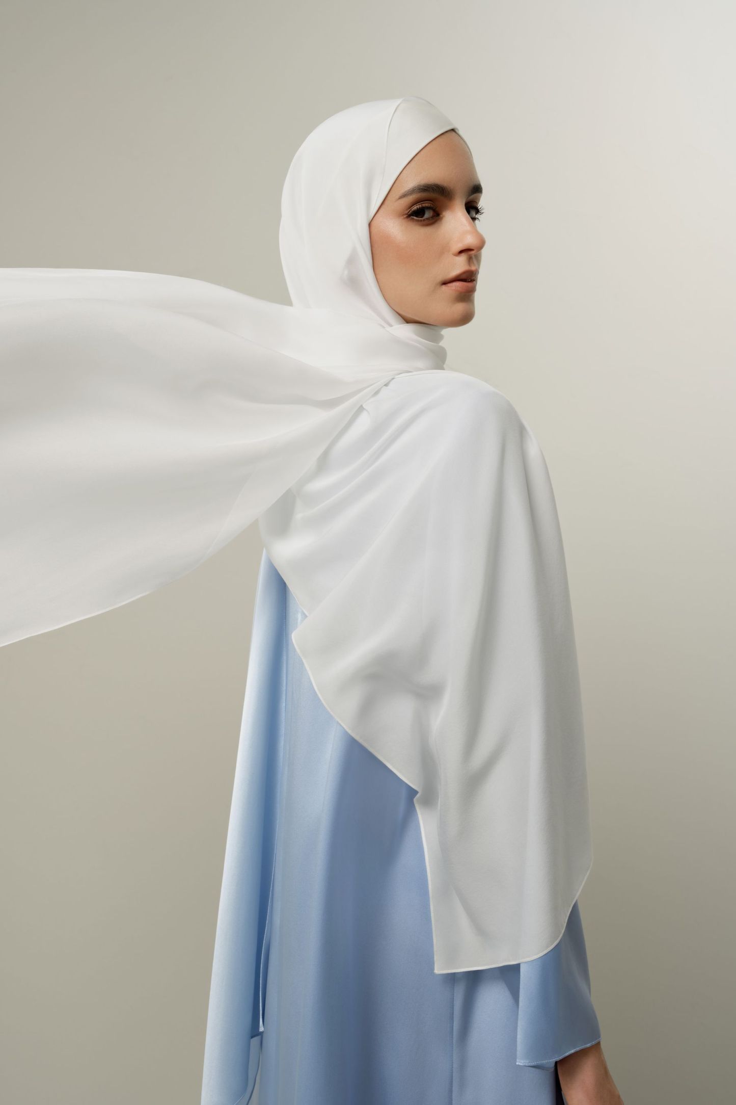 #color_Natural White